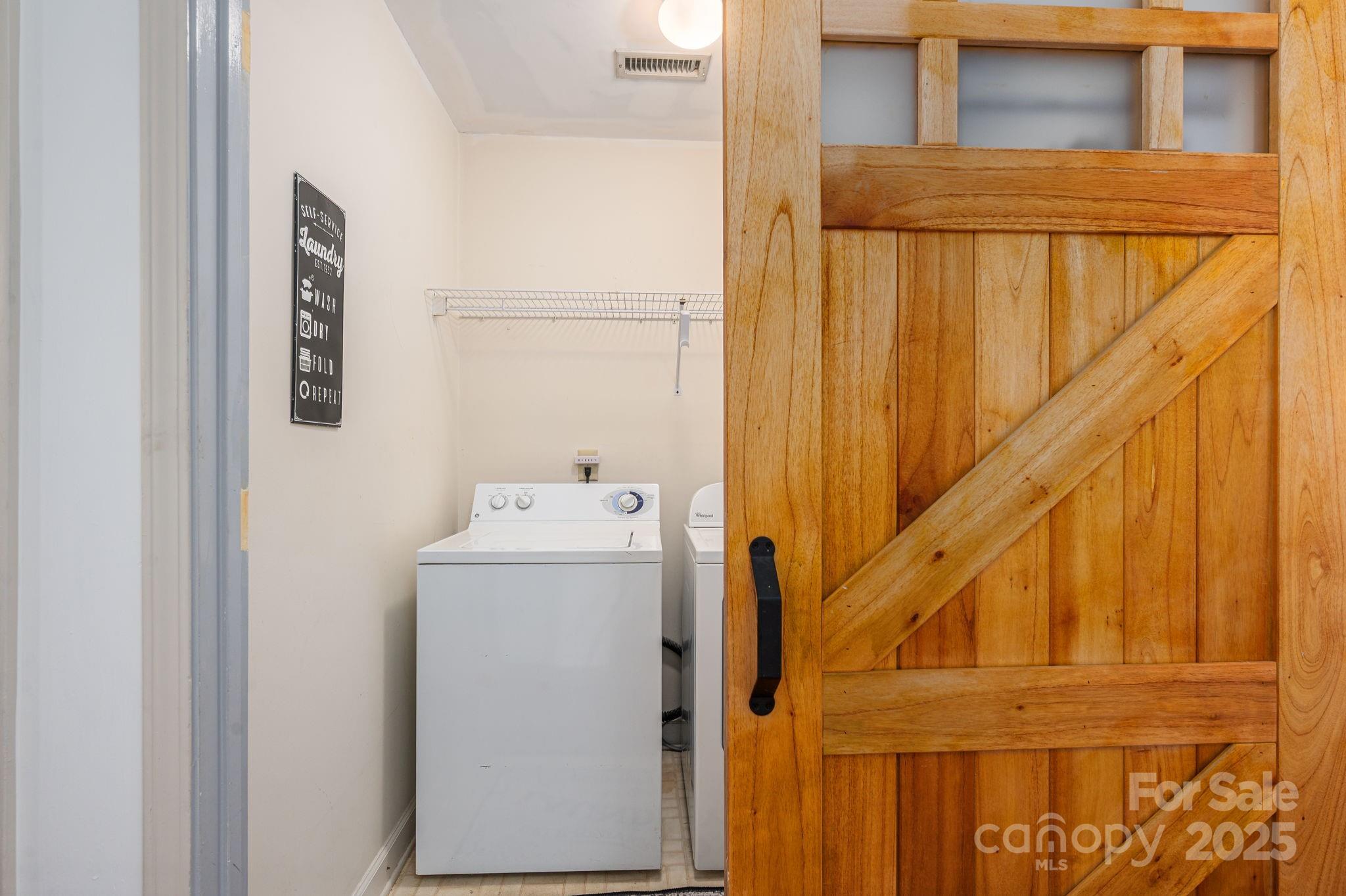 1018 Southwest Drive 18 Property Photo 23