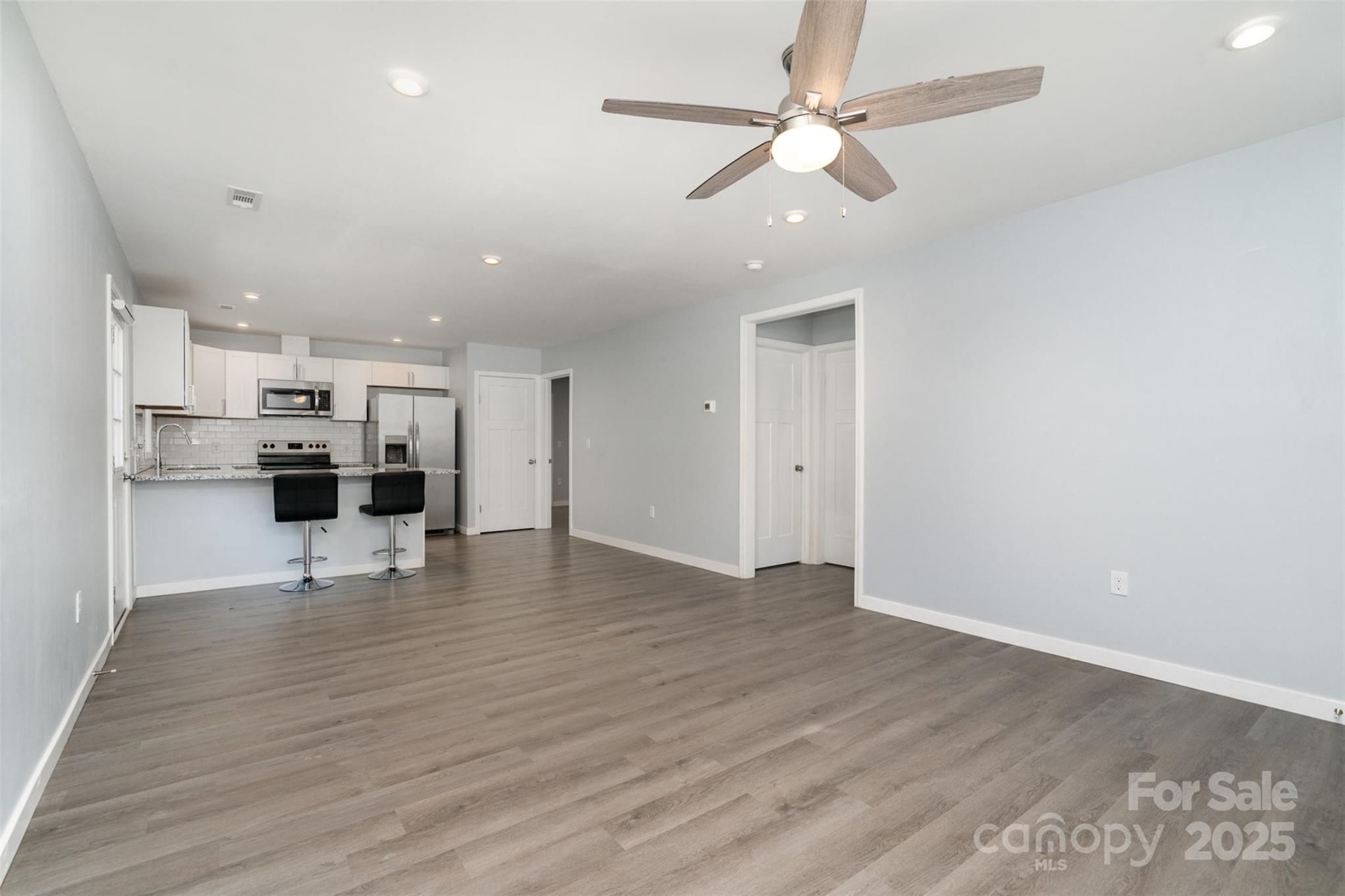 213 Pinewood Drive Property Photo 4