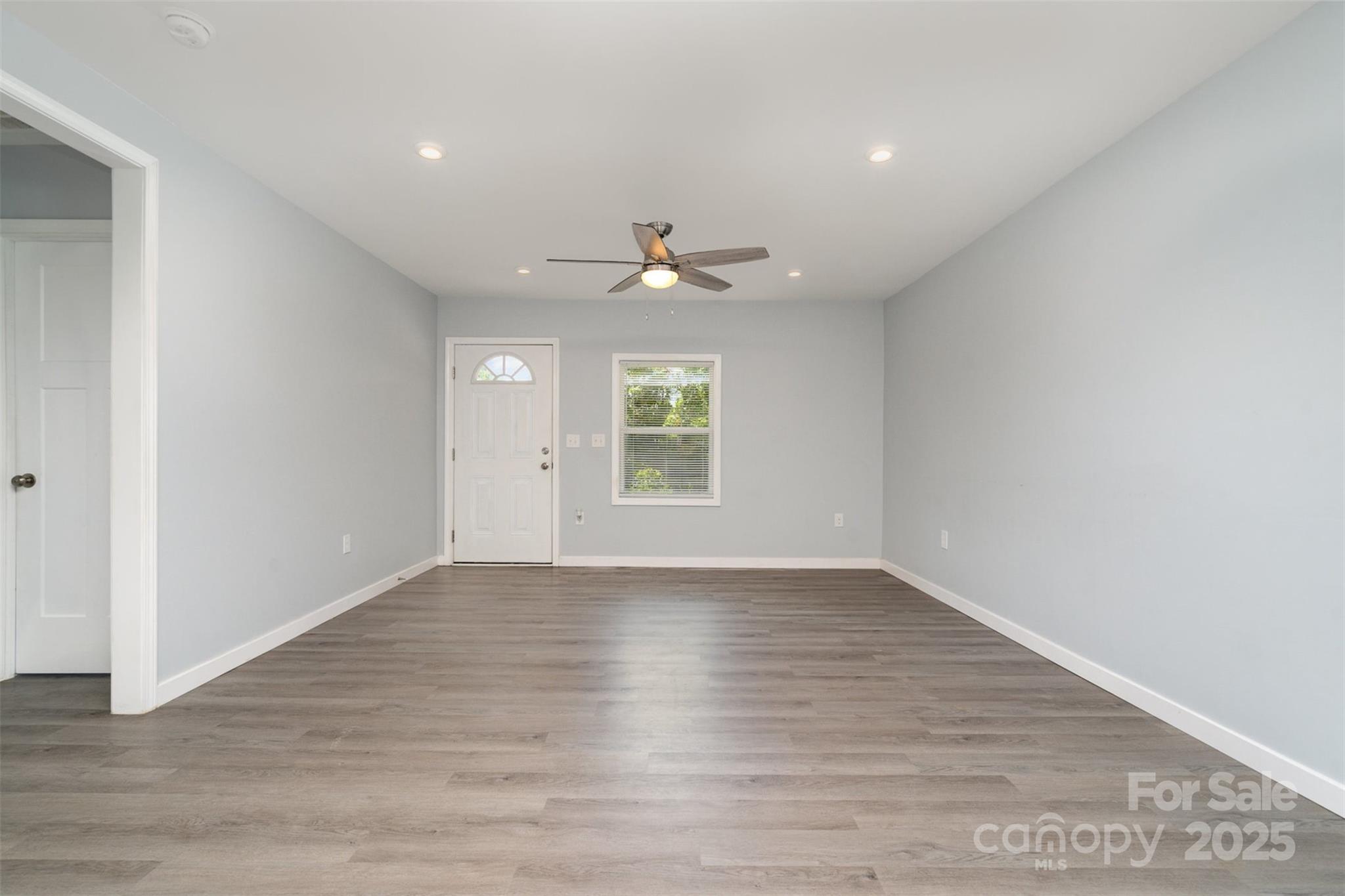 213 Pinewood Drive Property Photo 6