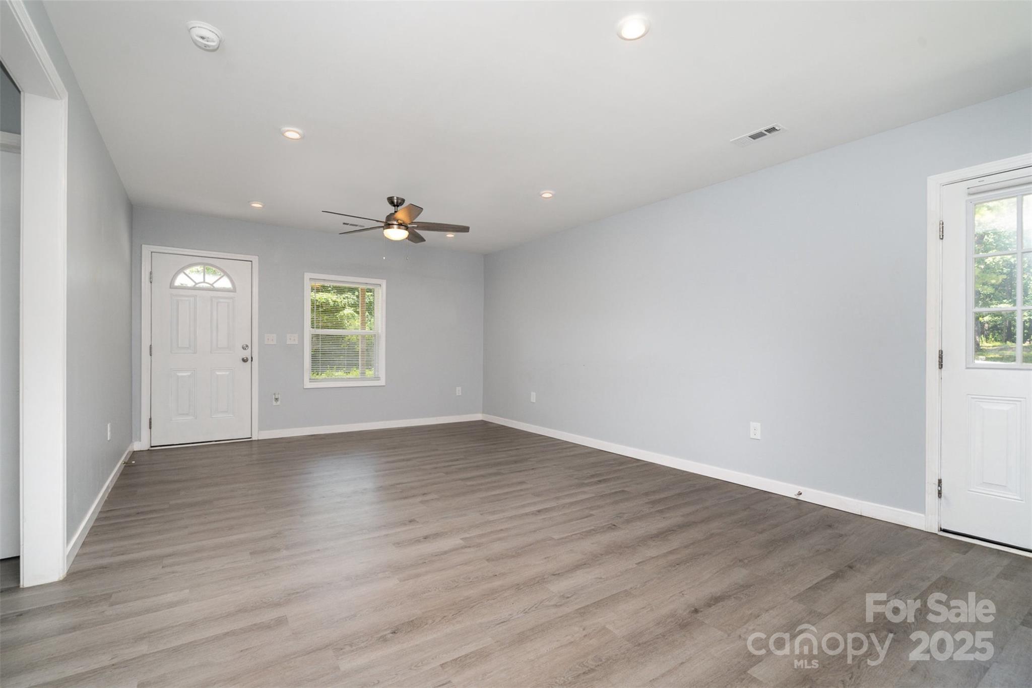 213 Pinewood Drive Property Photo 7