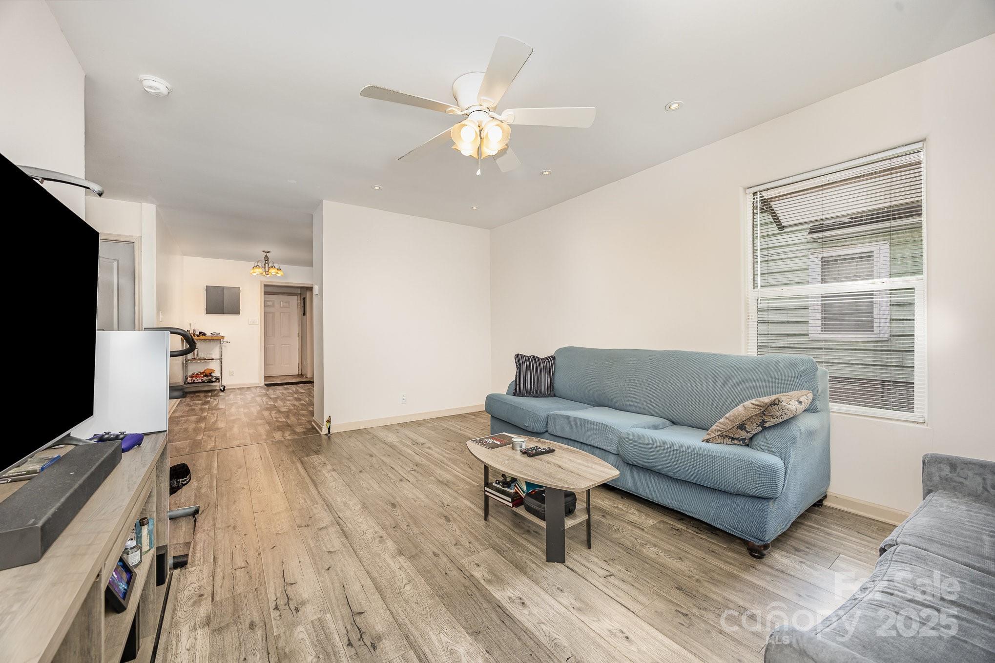 1019 Richard Street Property Photo 7