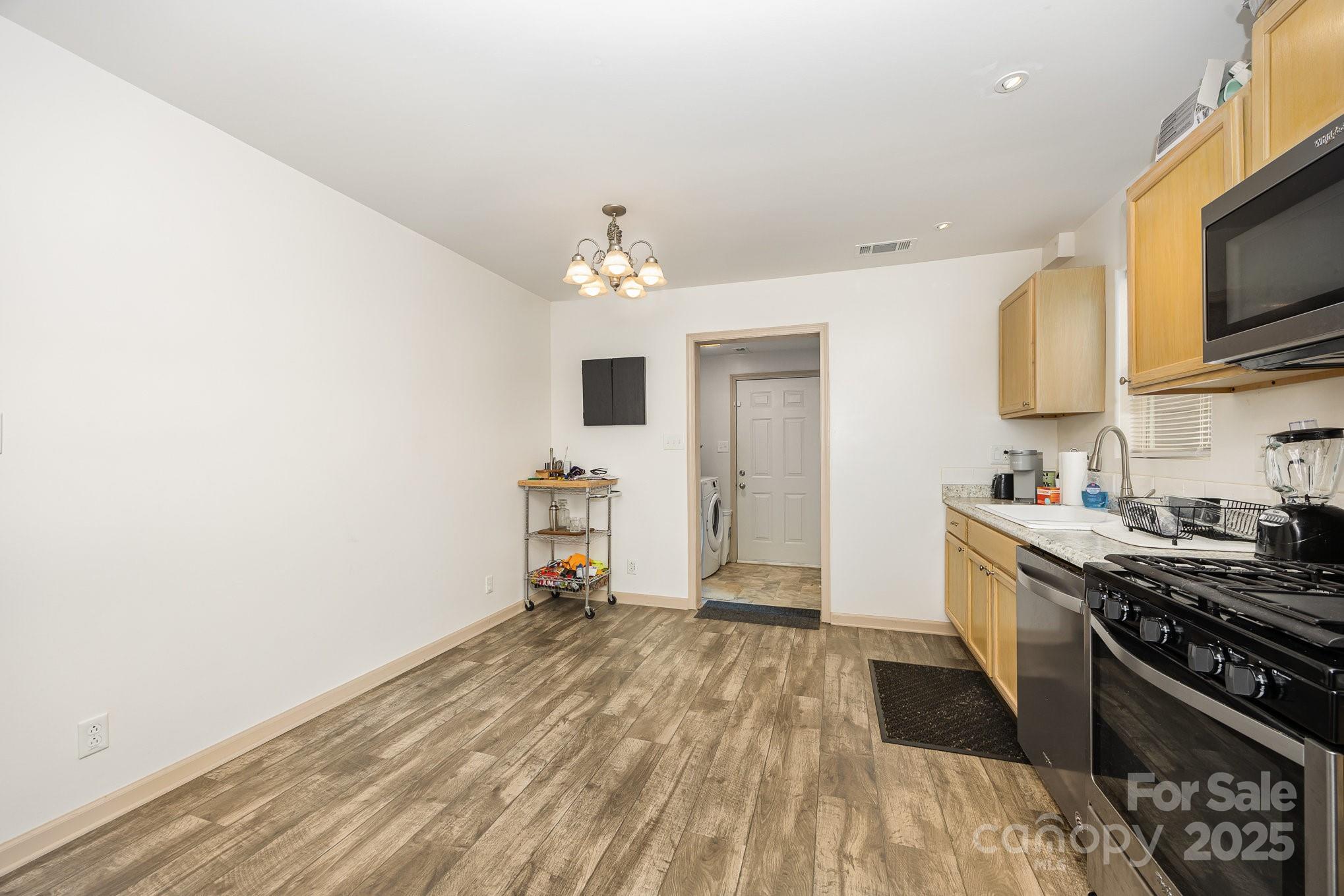 1019 Richard Street Property Photo 10
