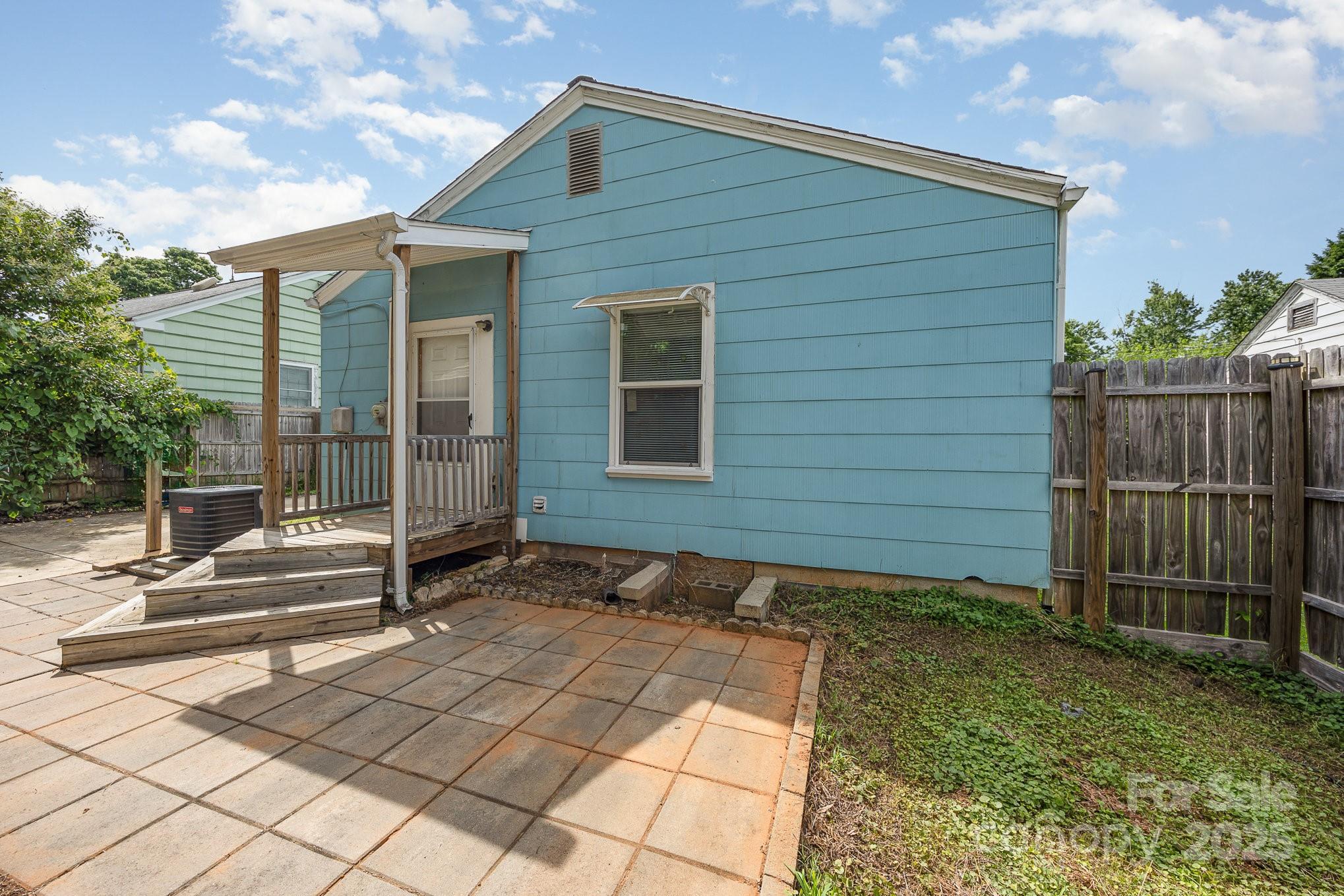 1019 Richard Street Property Photo 19