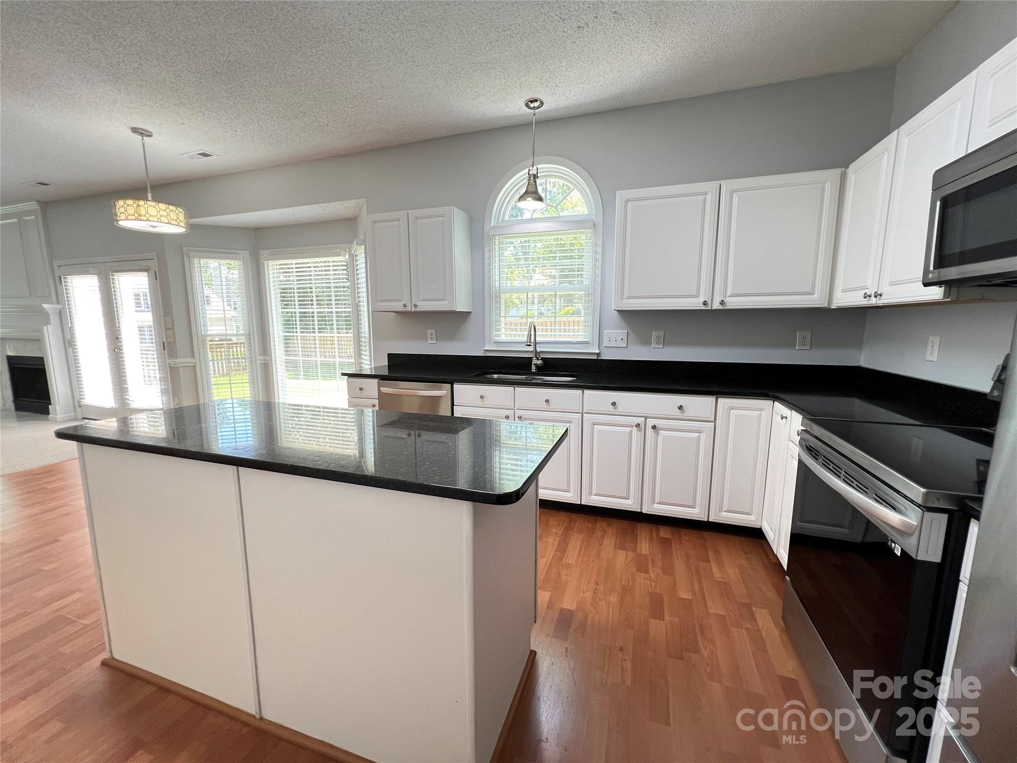 2609 Lamp Post Lane Property Photo 9