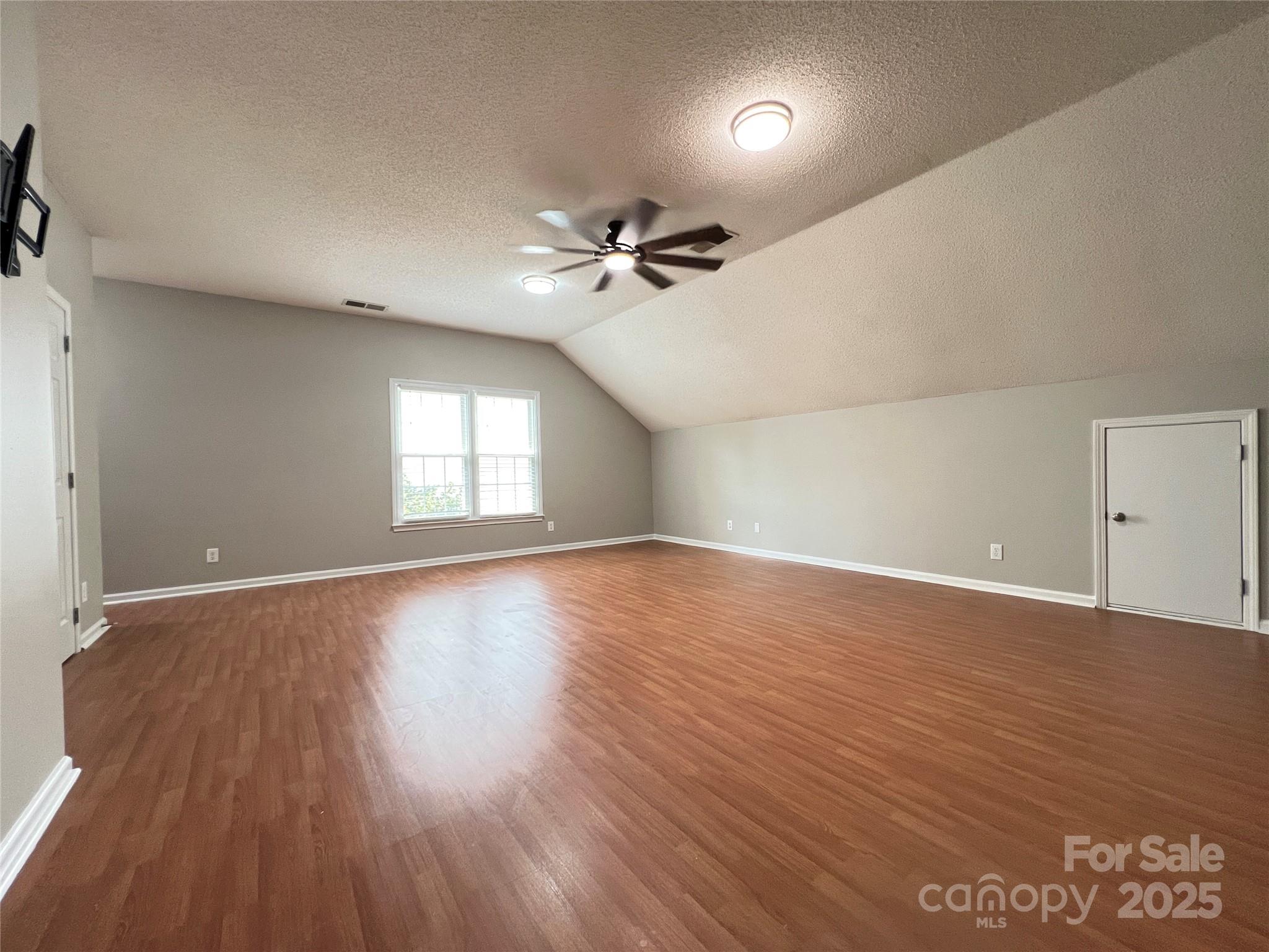 2609 Lamp Post Lane Property Photo 27