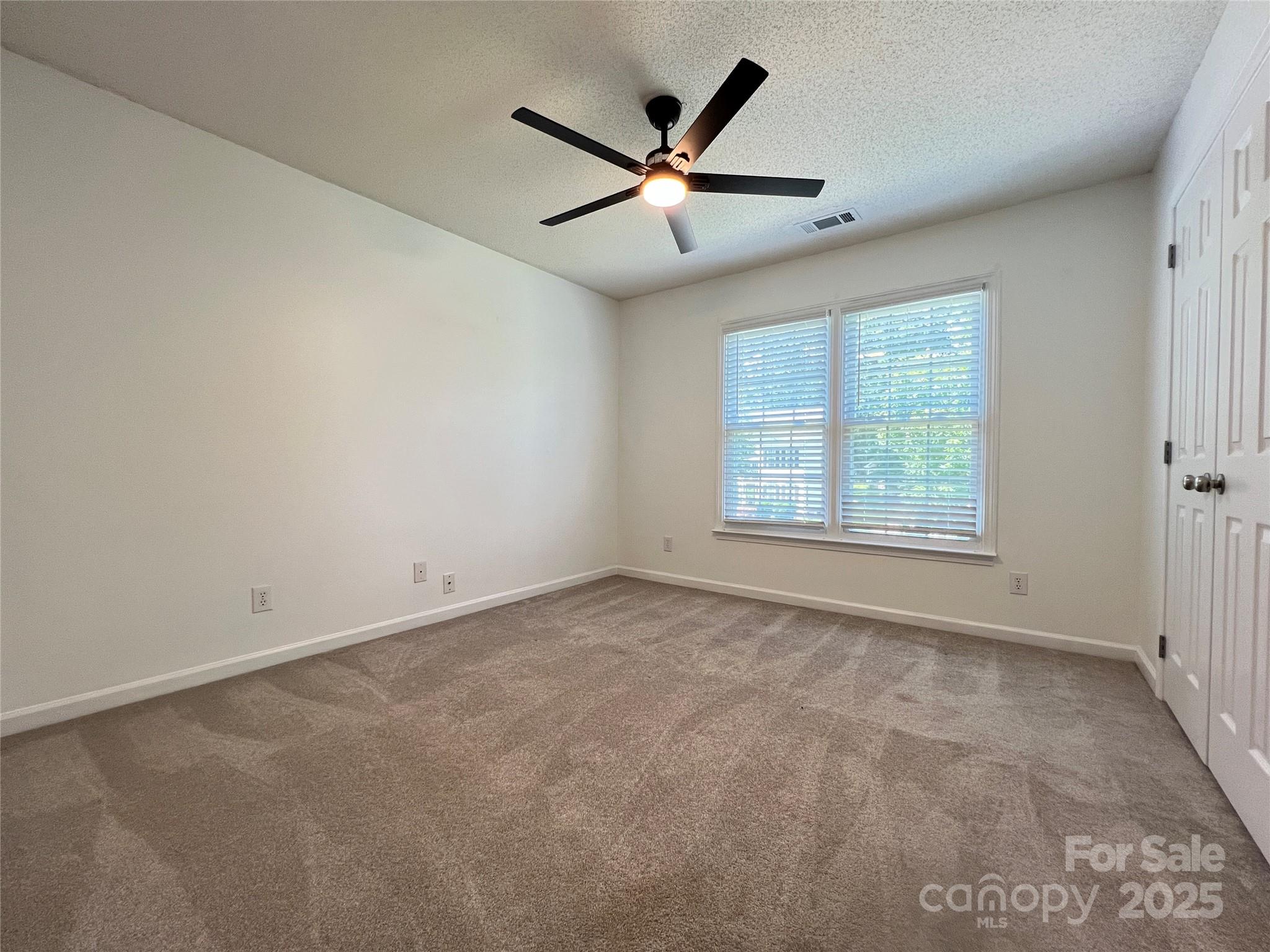 2609 Lamp Post Lane Property Photo 32