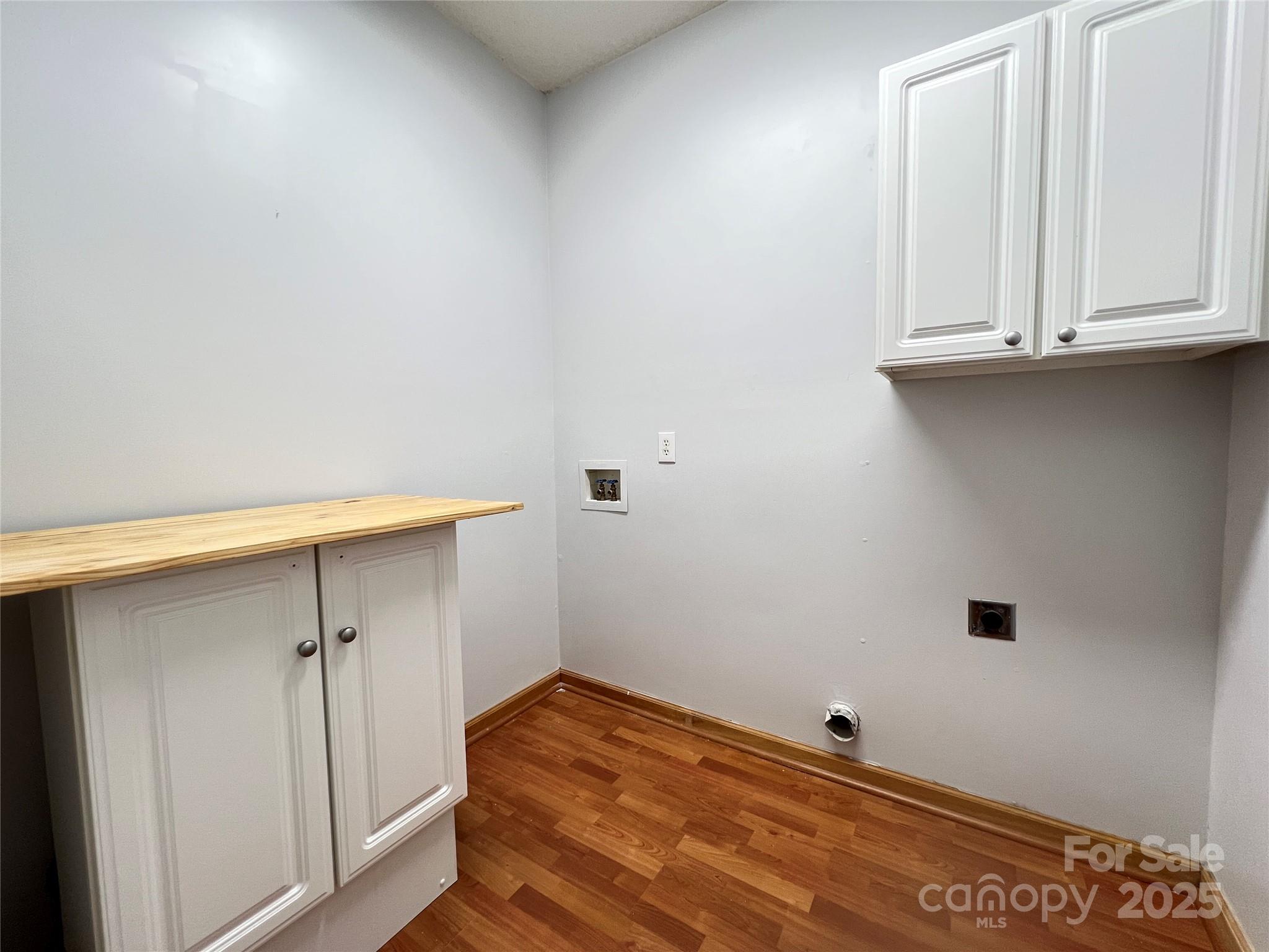 2609 Lamp Post Lane Property Photo 35