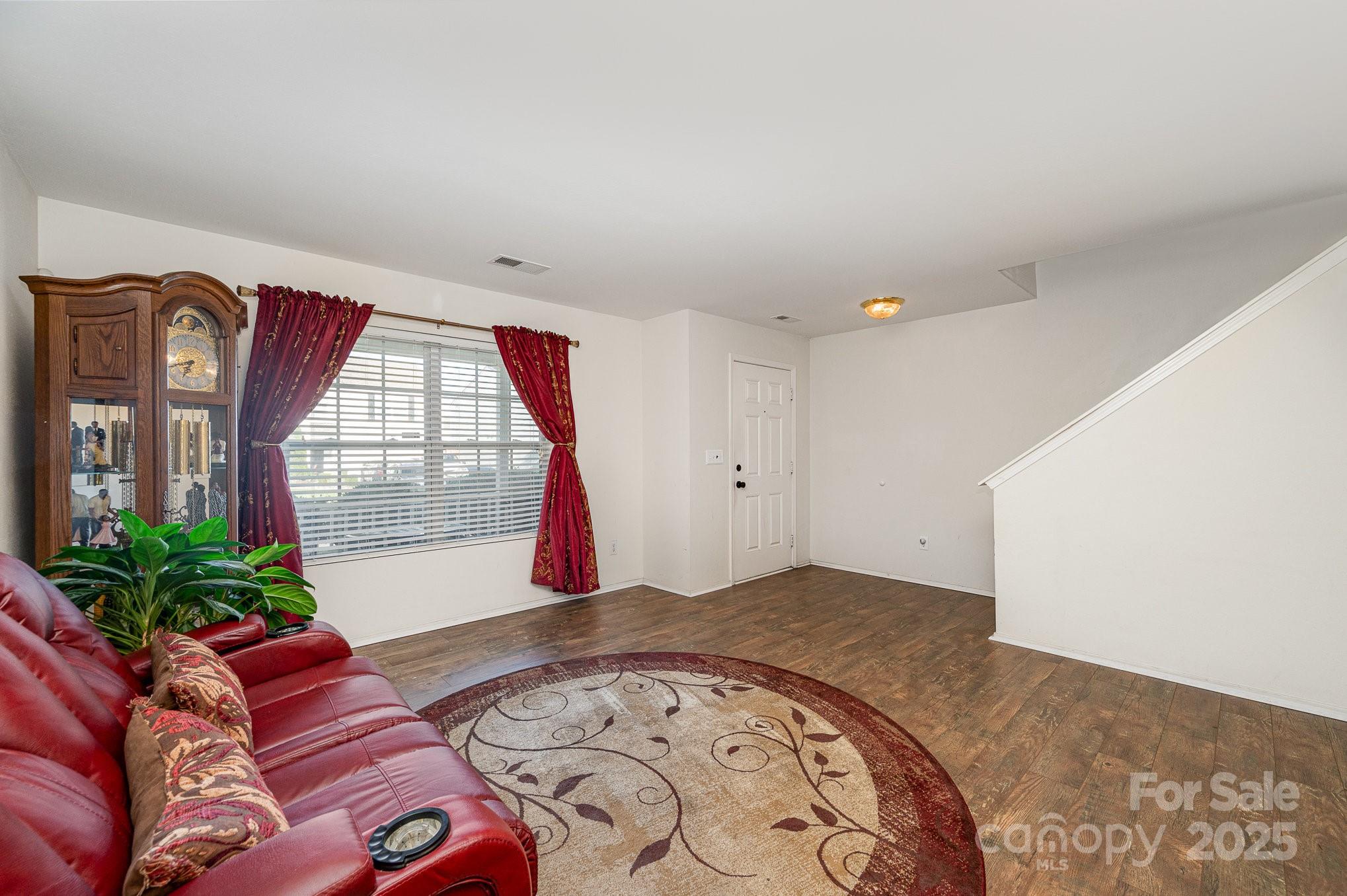9822 Bayview Parkway Property Photo 6