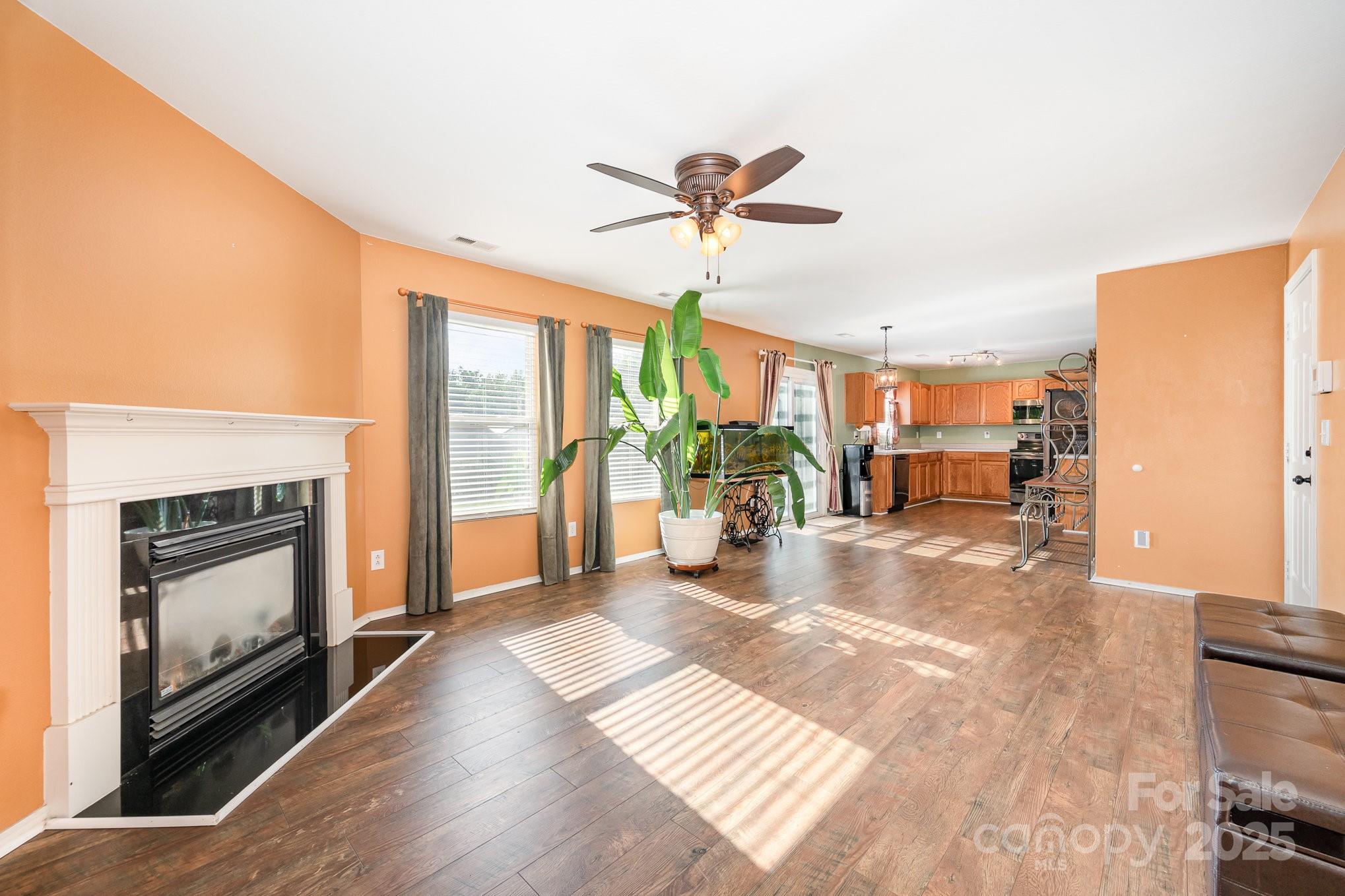 9822 Bayview Parkway Property Photo 7