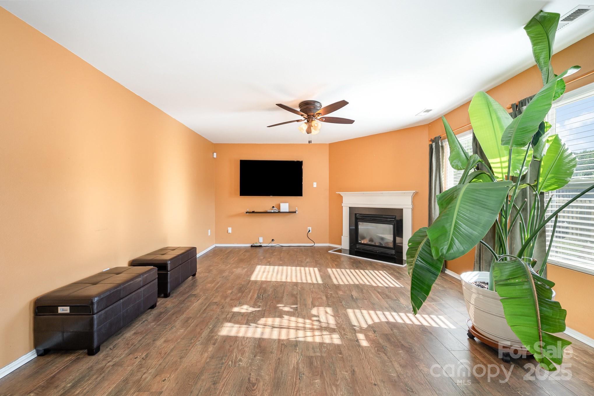 9822 Bayview Parkway Property Photo 9