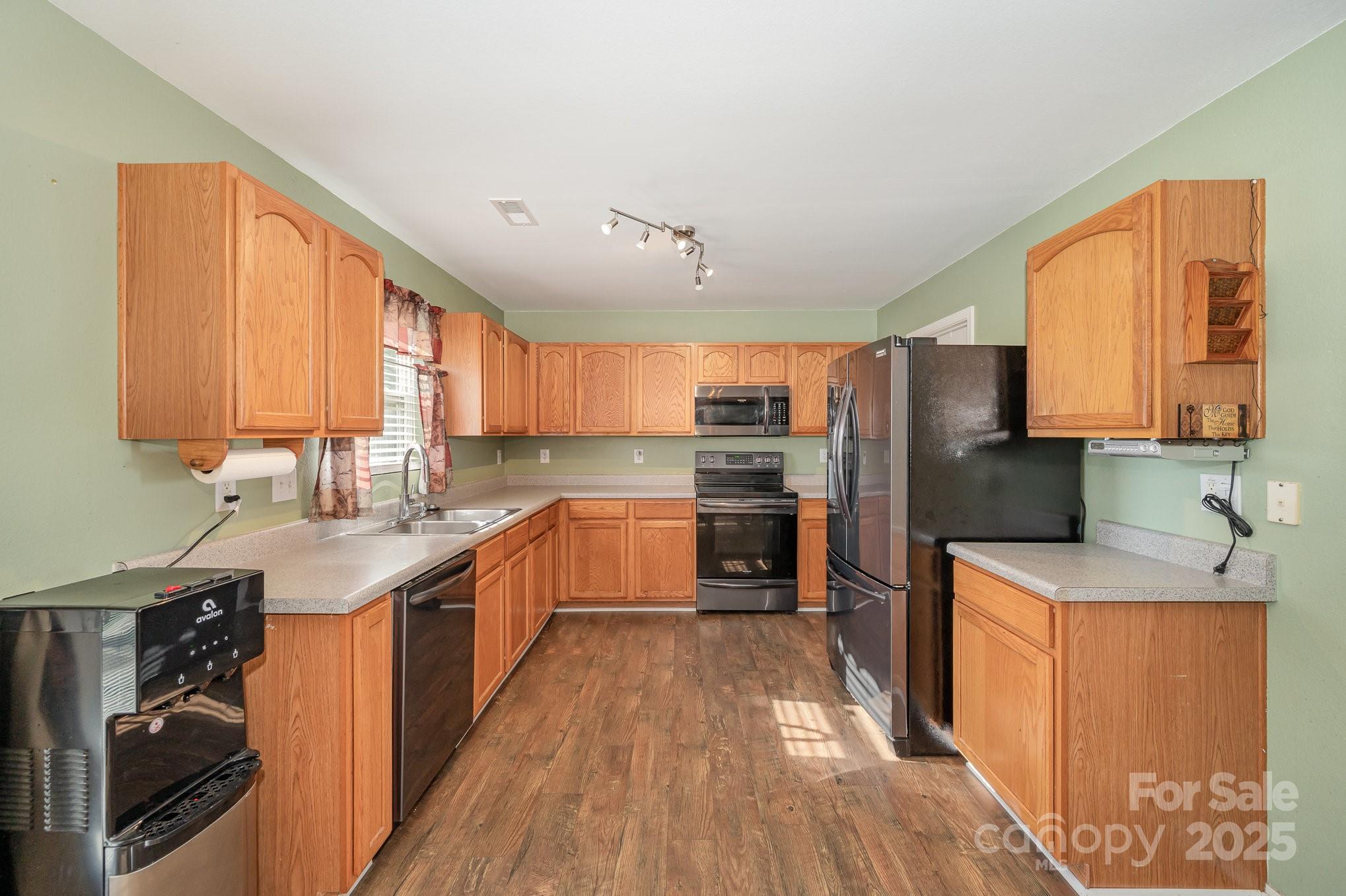 9822 Bayview Parkway Property Photo 16