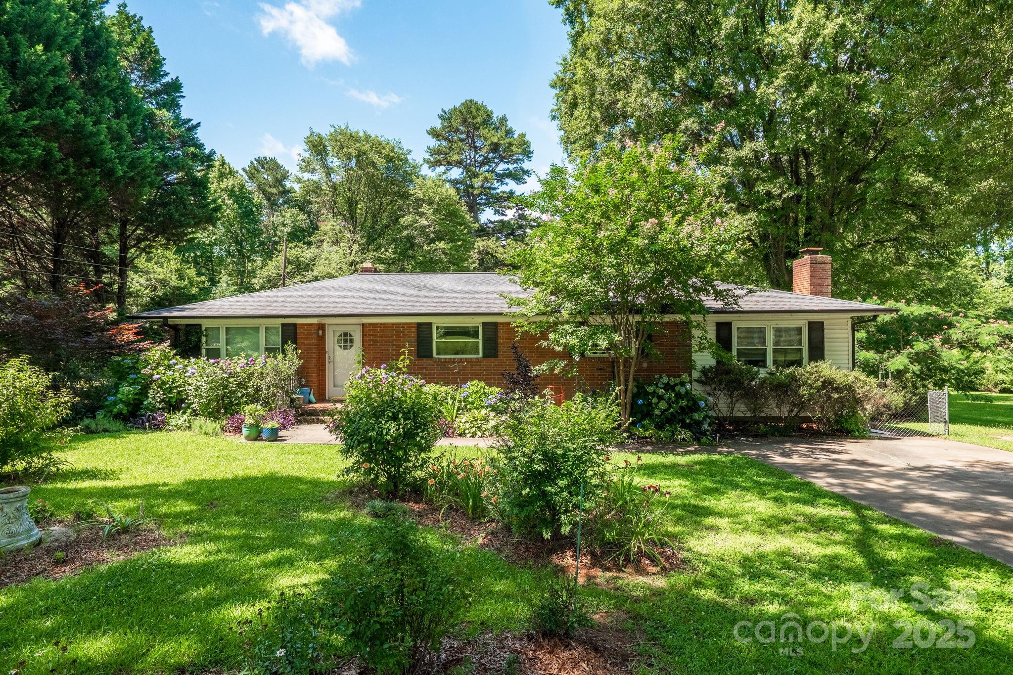 2008 Kimway Drive Property Photo 1