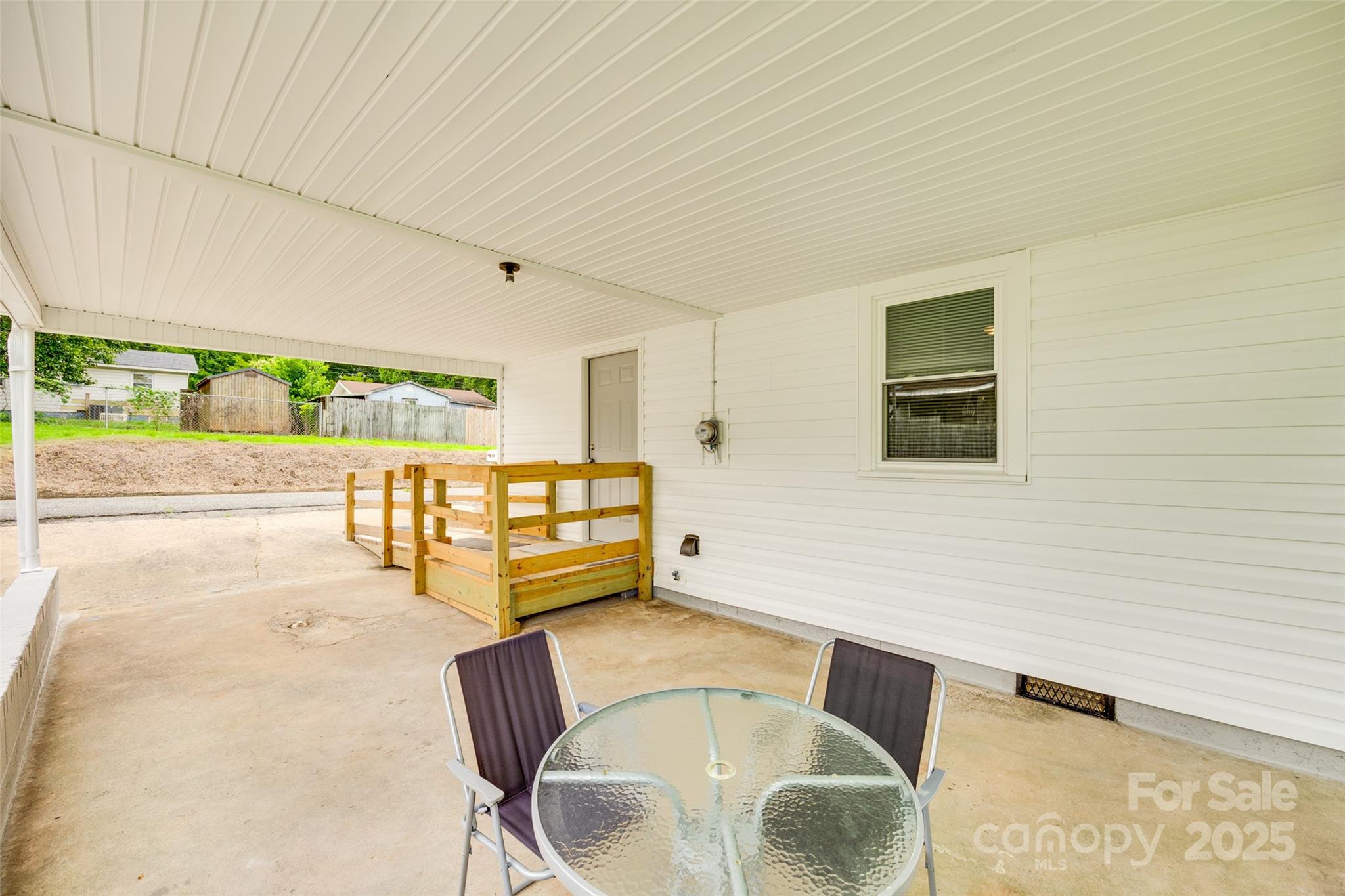 814 Grace Street Property Photo 7