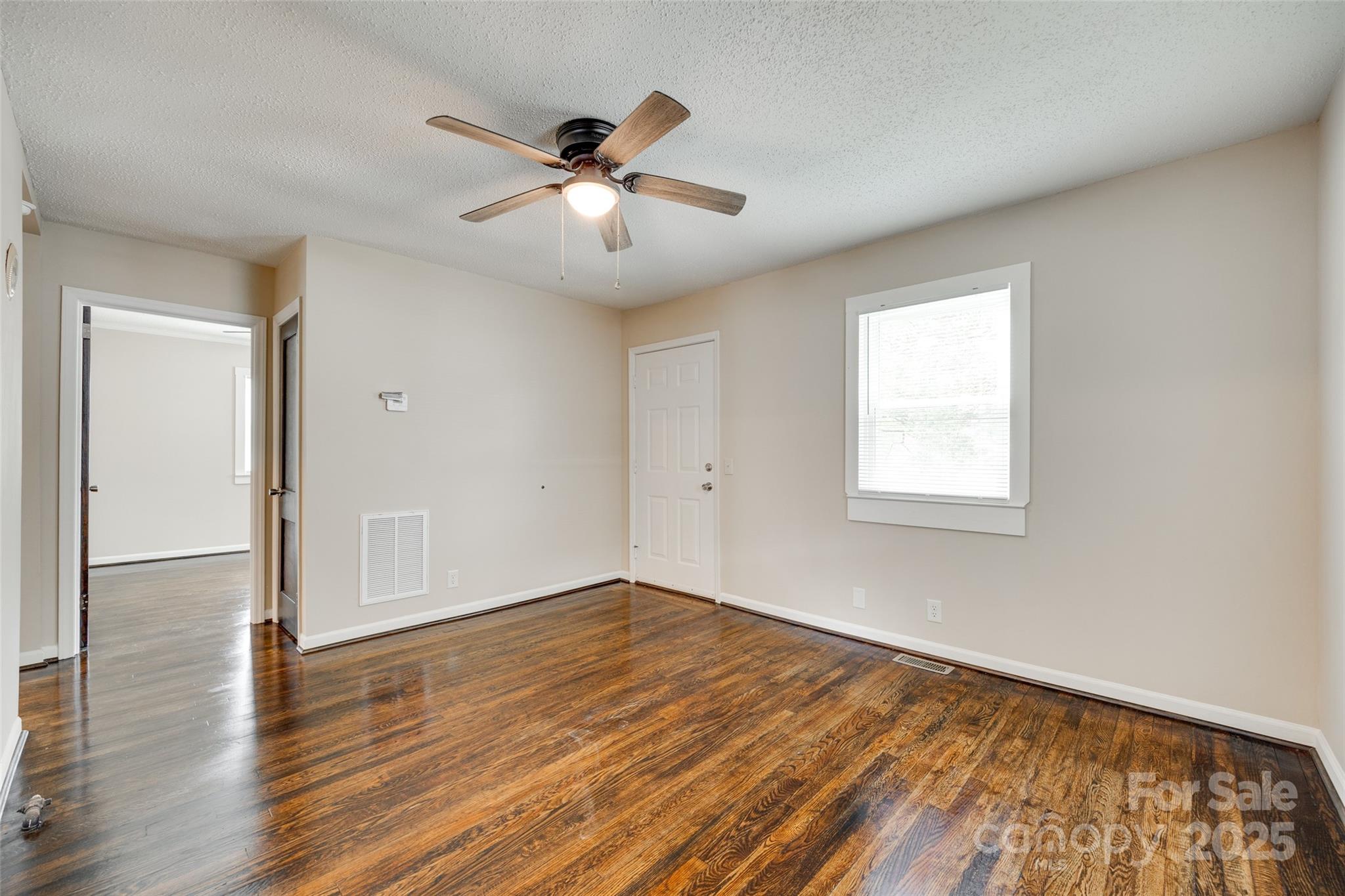 814 Grace Street Property Photo 8