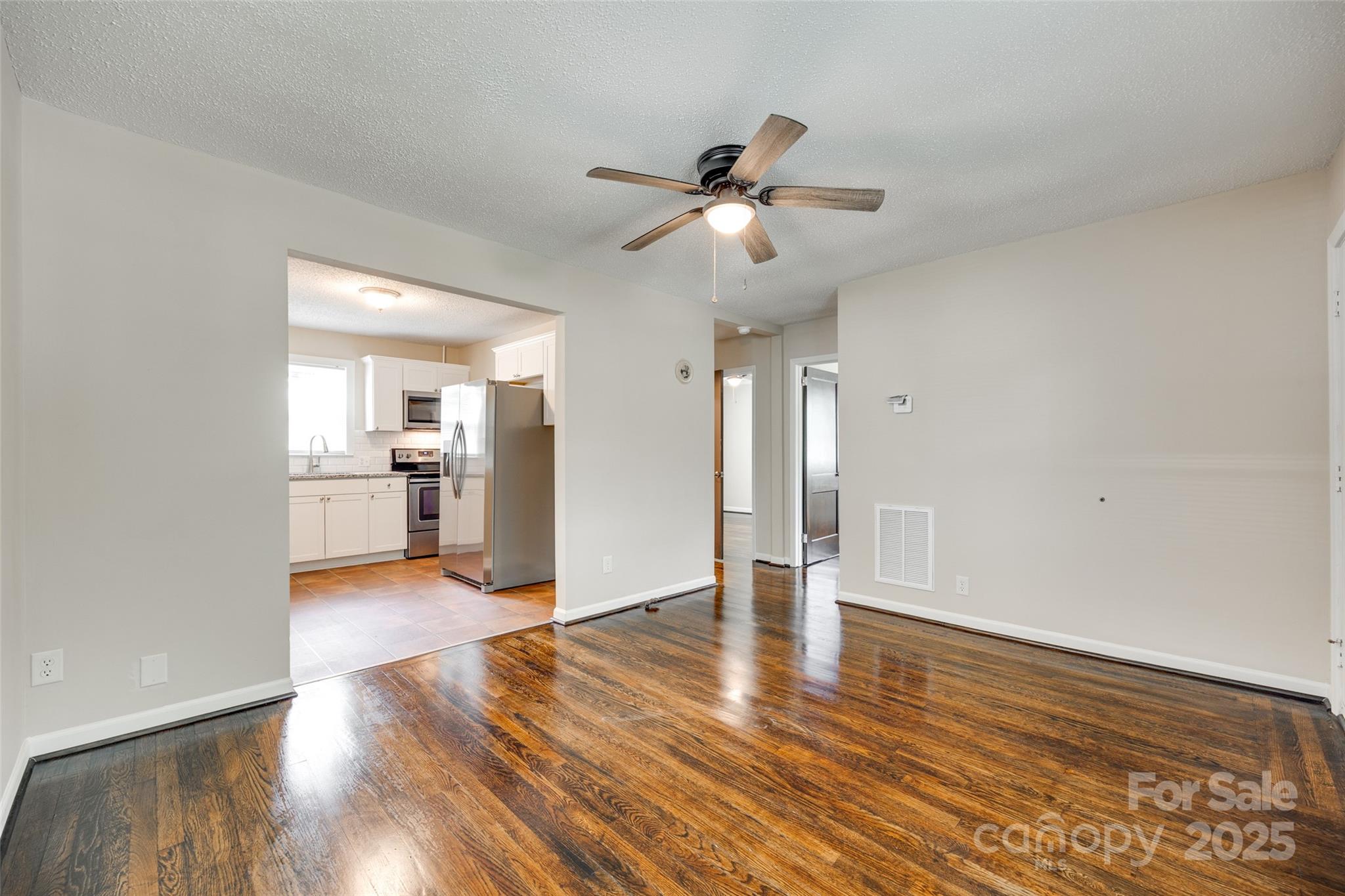 814 Grace Street Property Photo 9