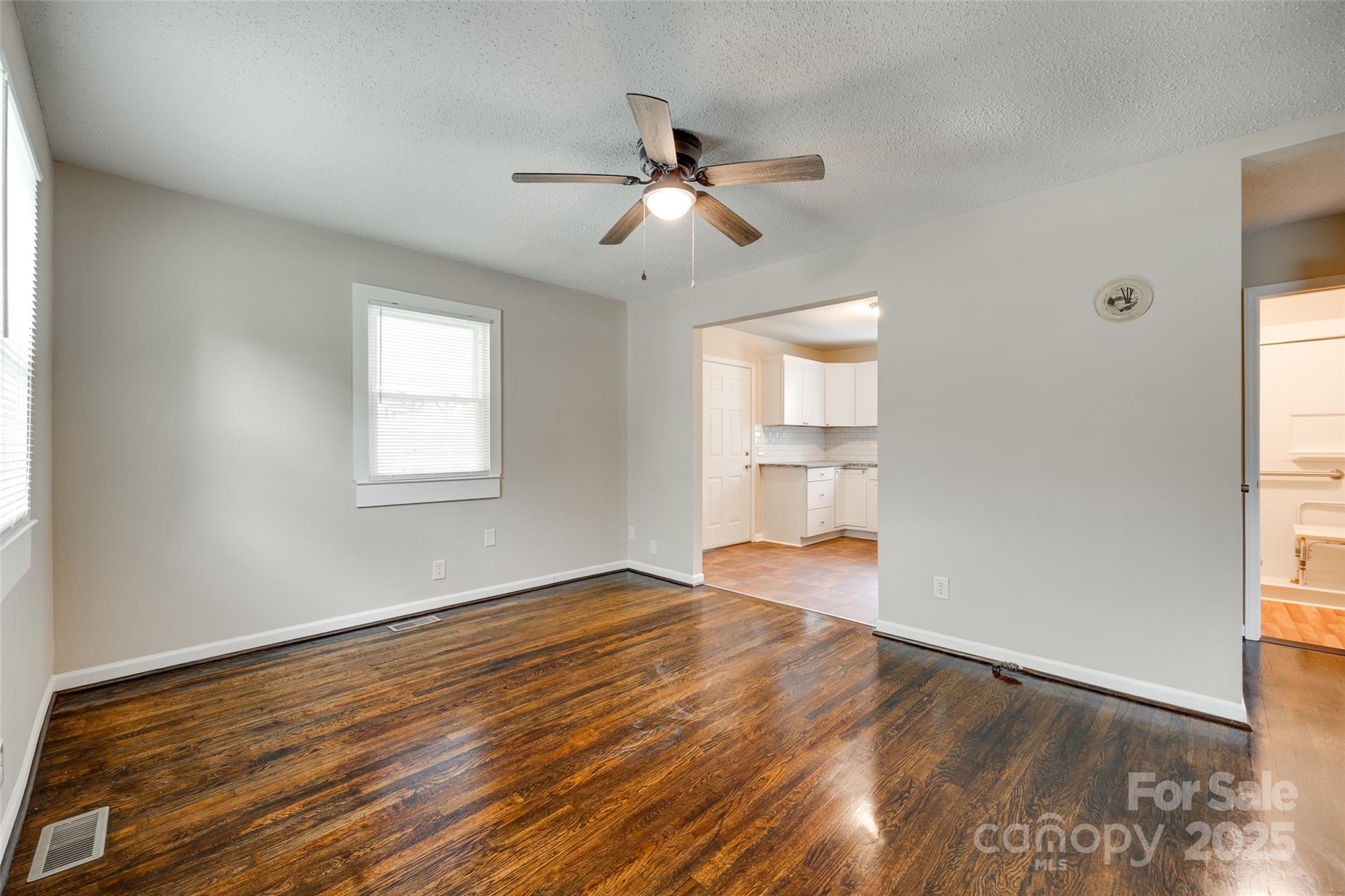 814 Grace Street Property Photo 10