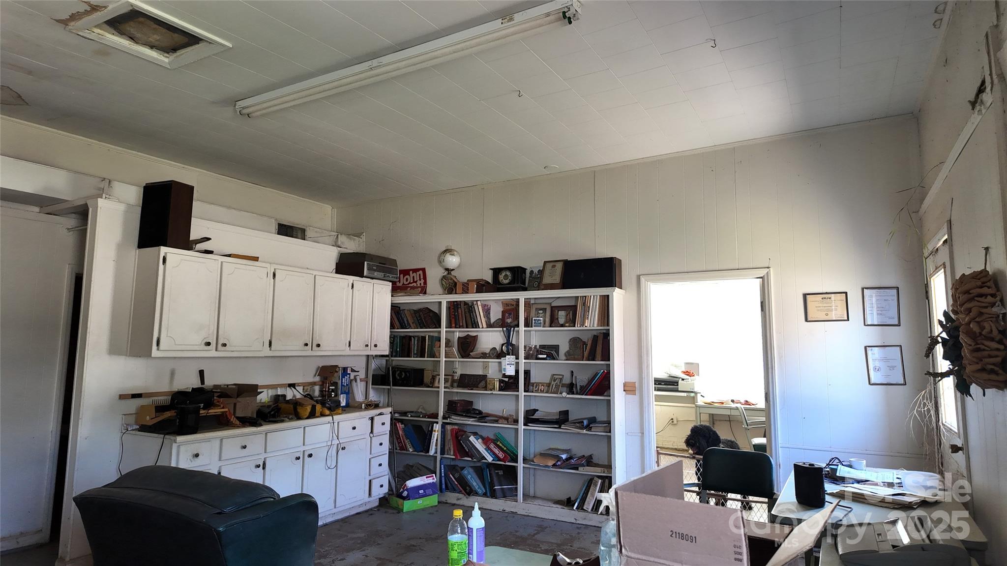 215 Dearborn Street Property Photo 4