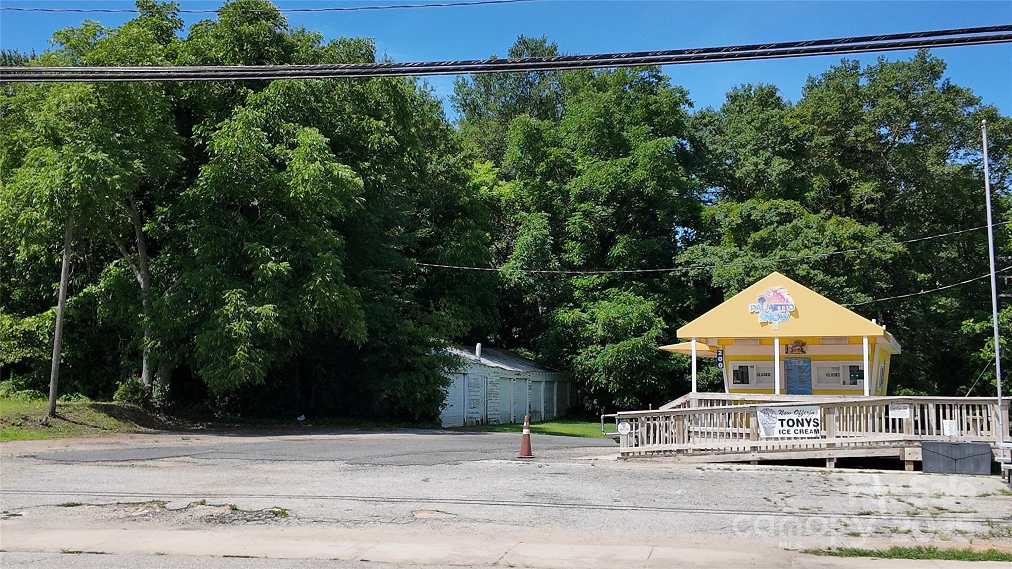 200 Dearborn Street Property Photo 1