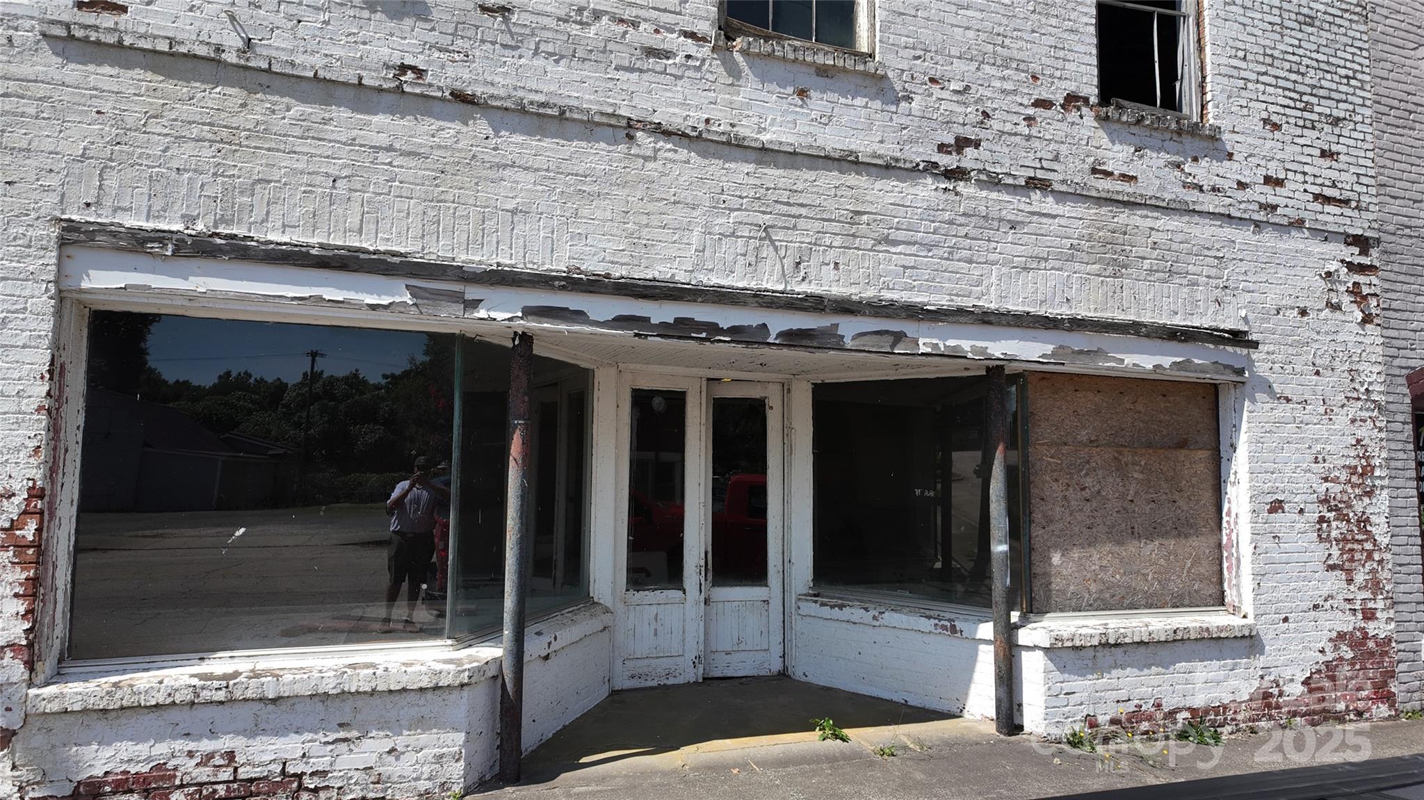 314 Dearborn Street Property Photo 2