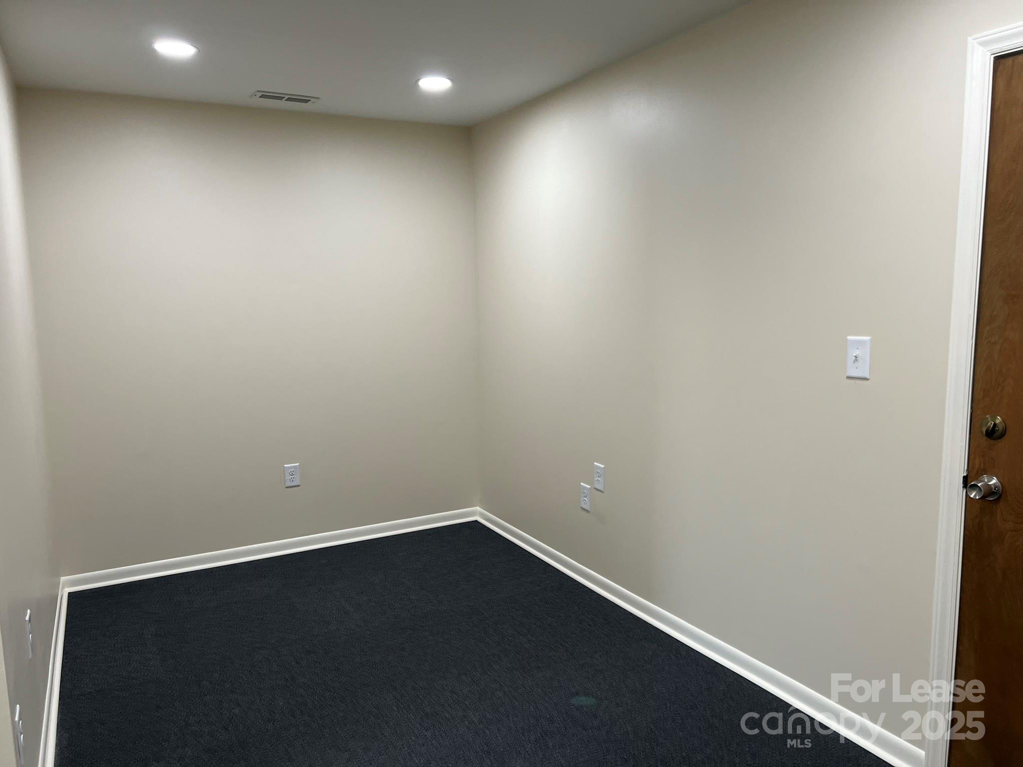 4455 Morris Park Drive H Property Photo 6