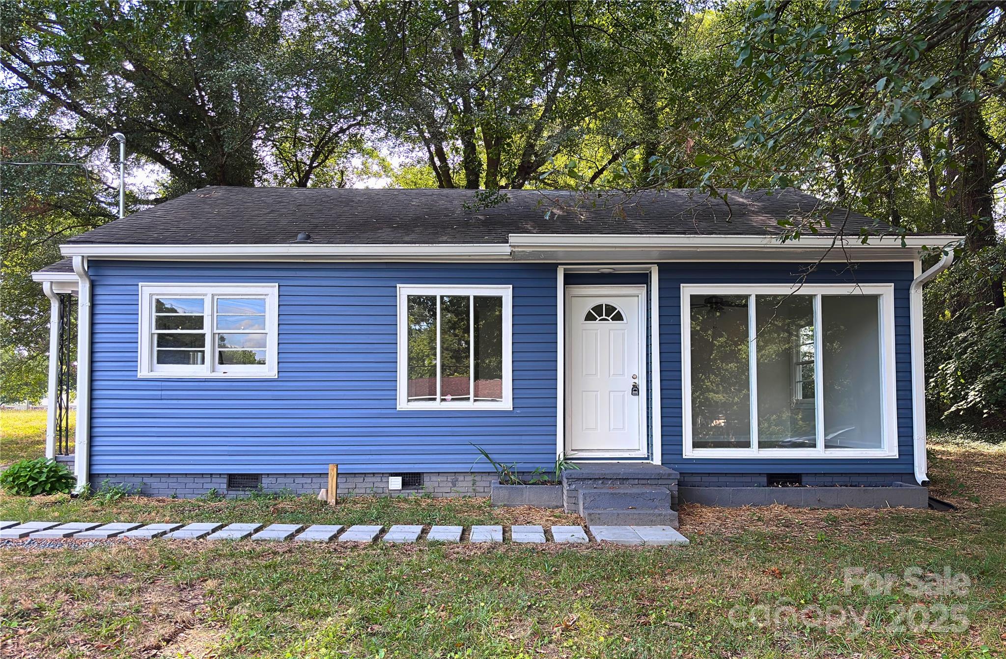218 Hartman Street Property Photo 1