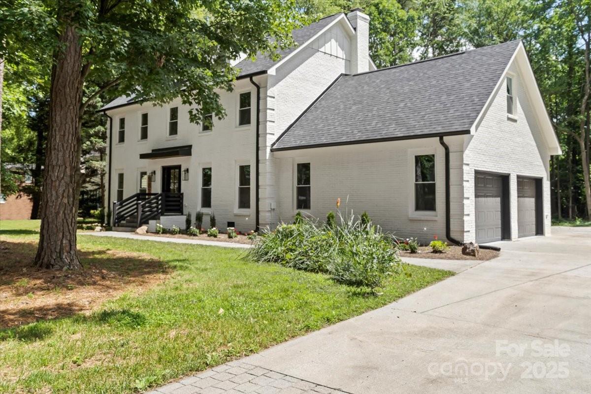 9830 Spring Harvest Drive Property Photo 2