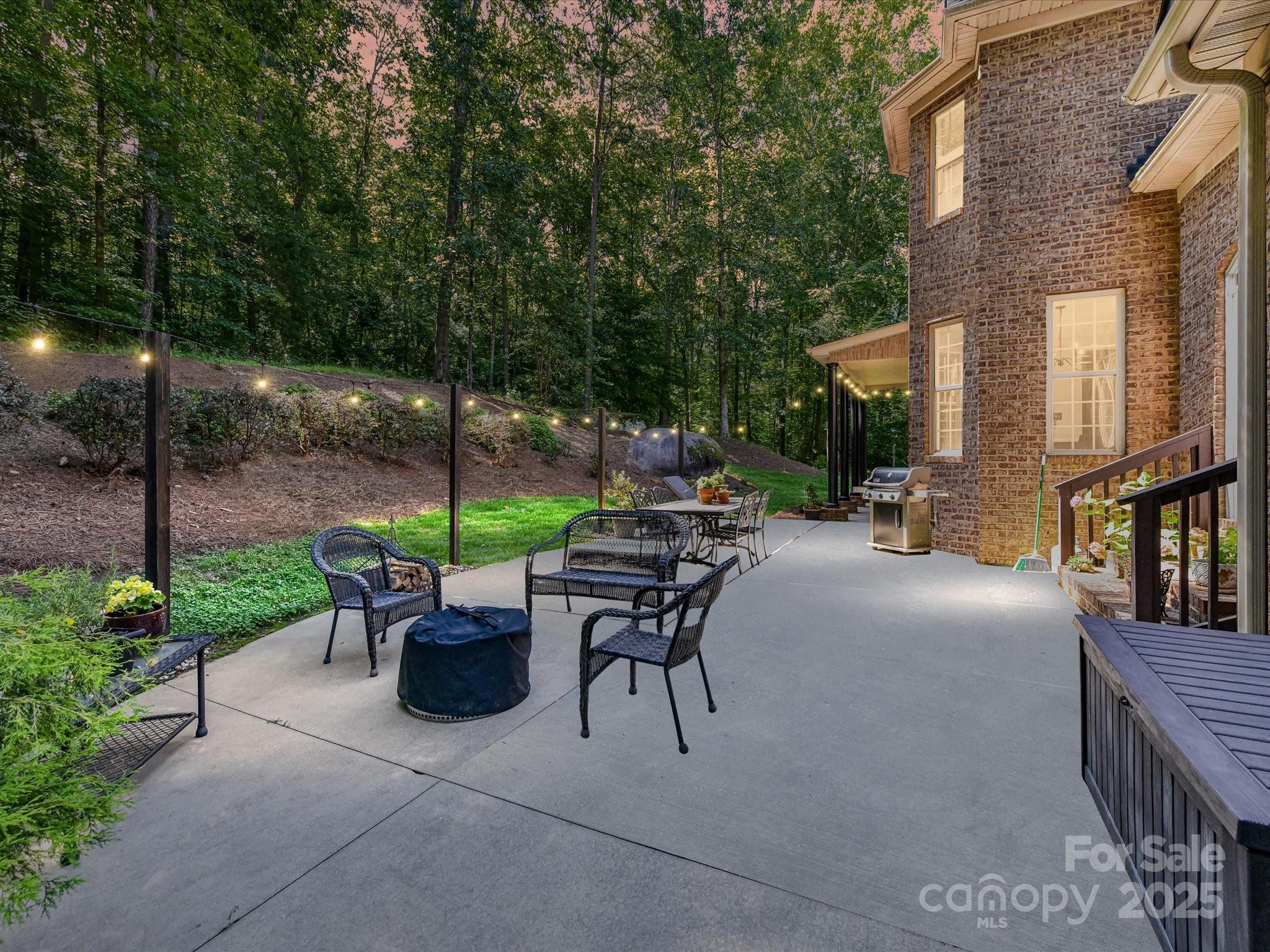 5955 Mountain Point Lane Property Photo 4