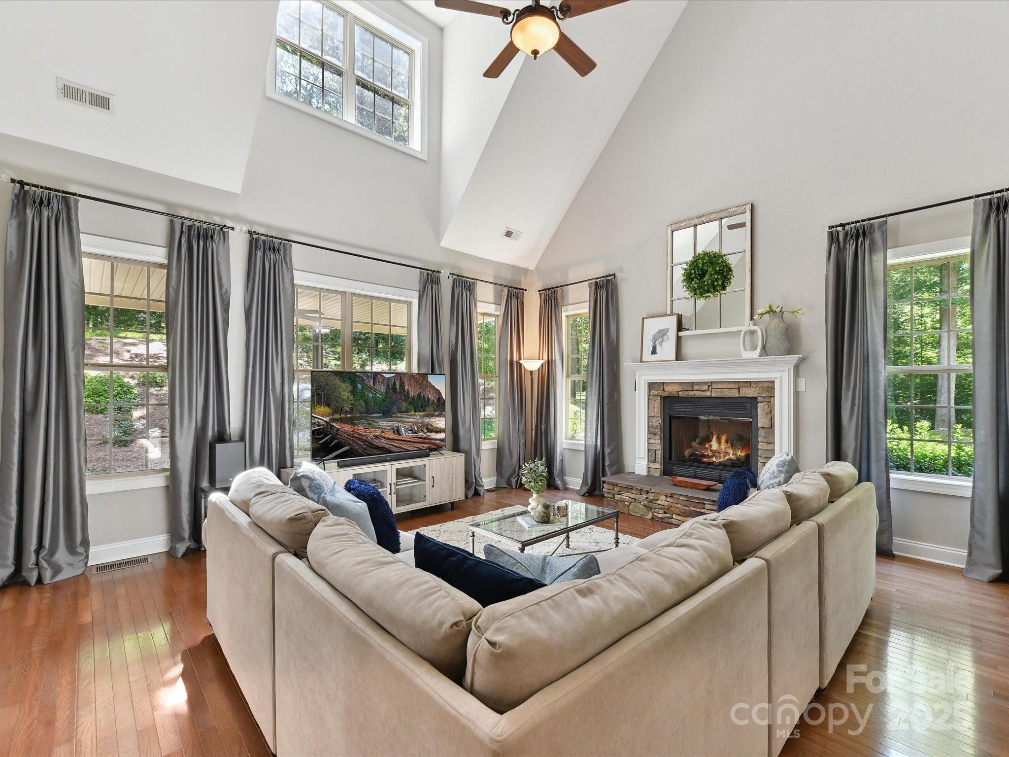 5955 Mountain Point Lane Property Photo 23