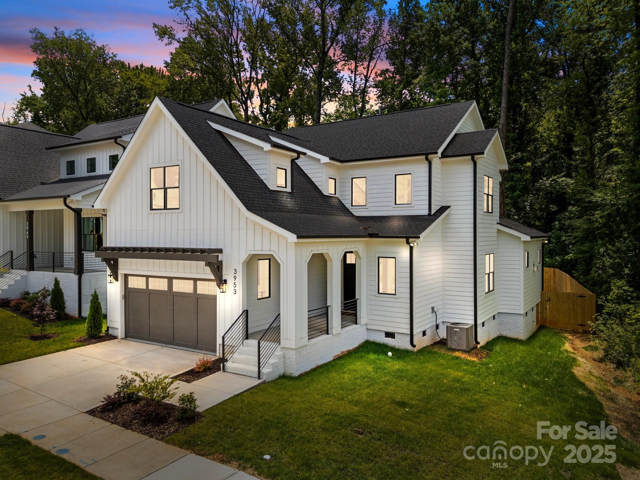 3953 Plainview Road Property Photo 2