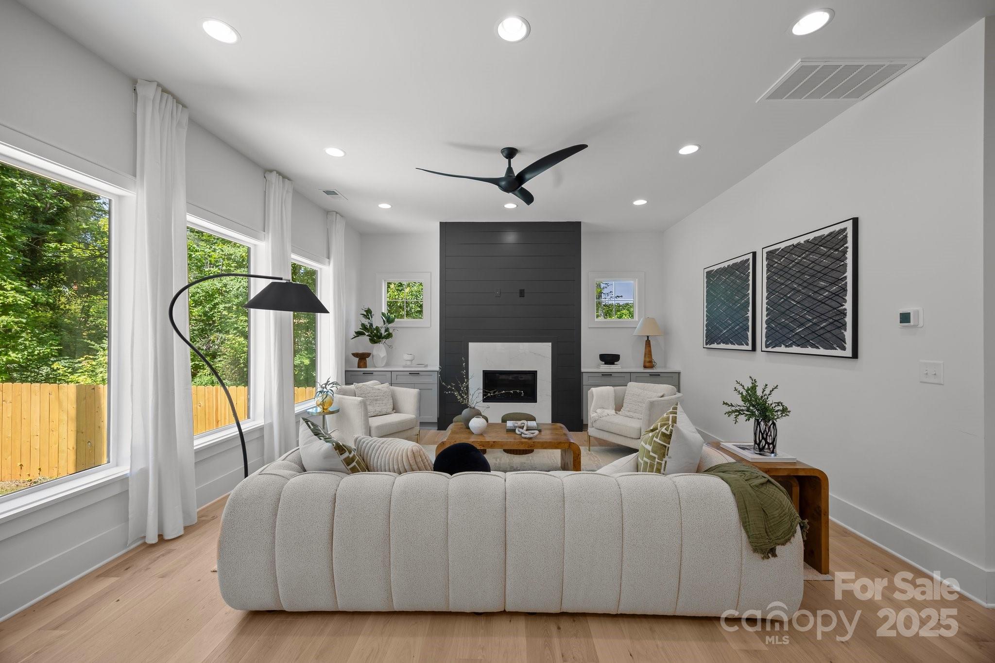 3953 Plainview Road Property Photo 11