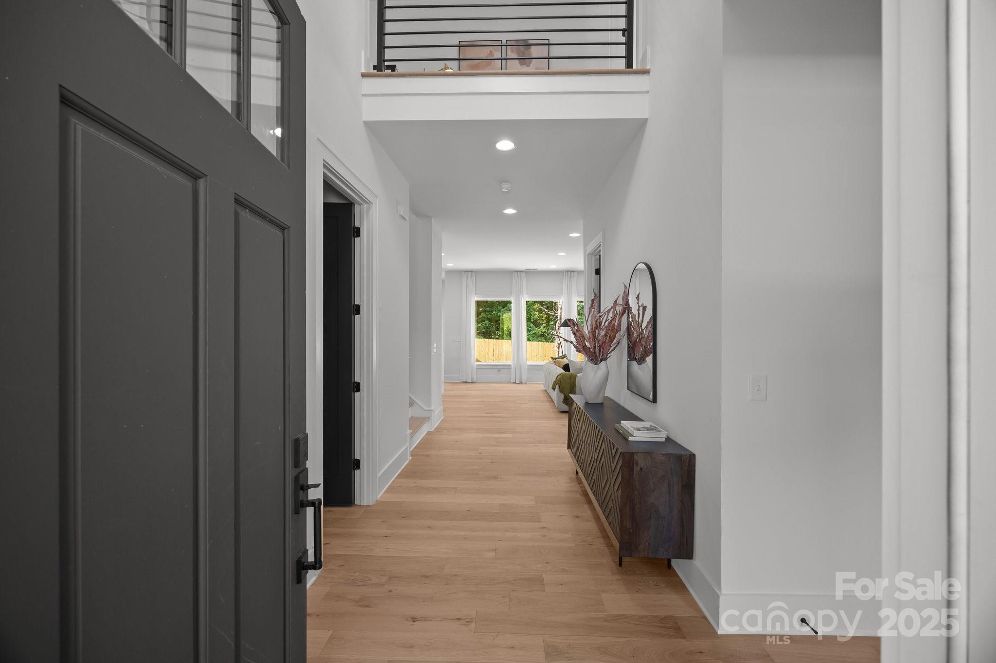 3953 Plainview Road Property Photo 18