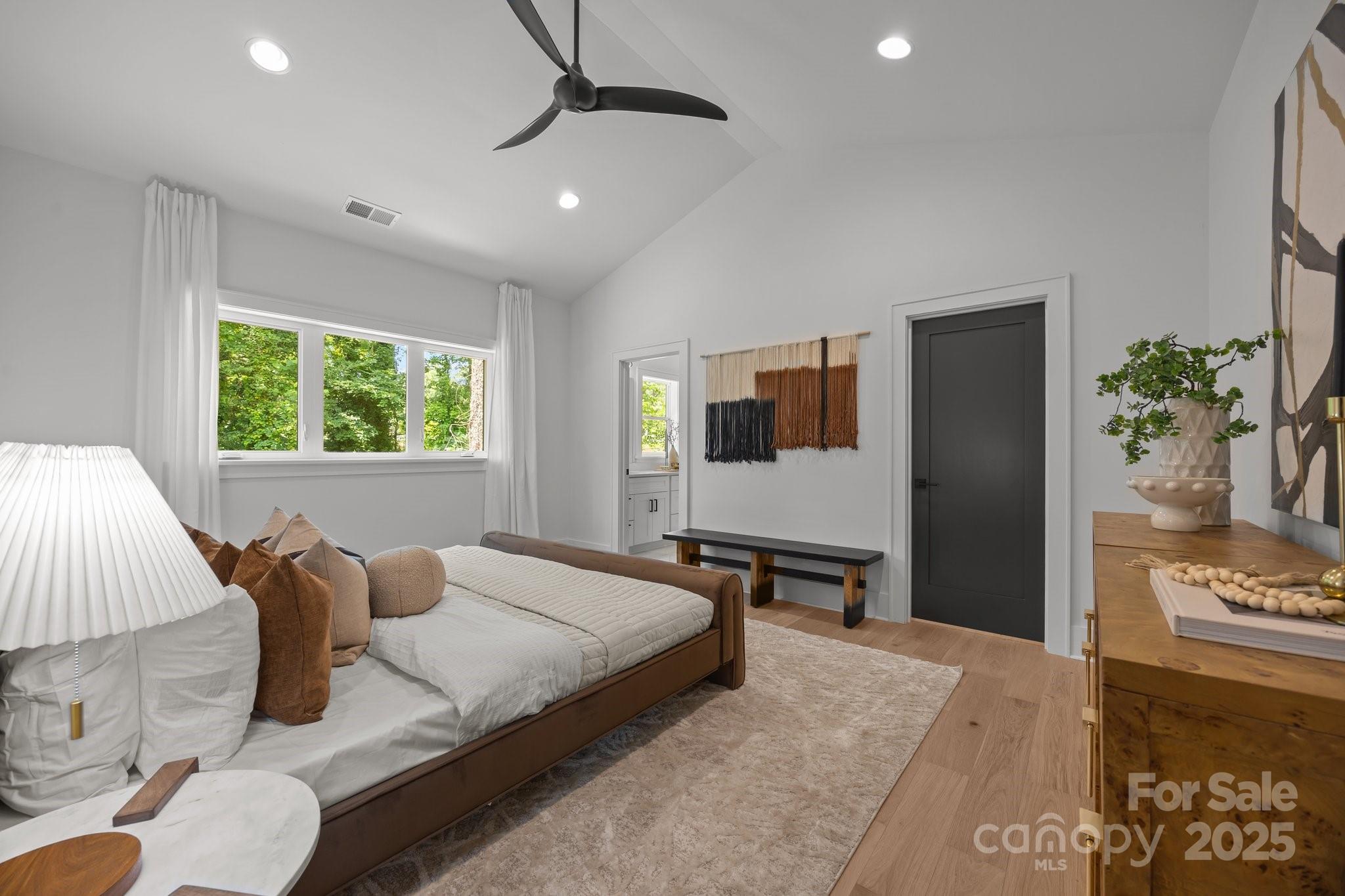 3953 Plainview Road Property Photo 19