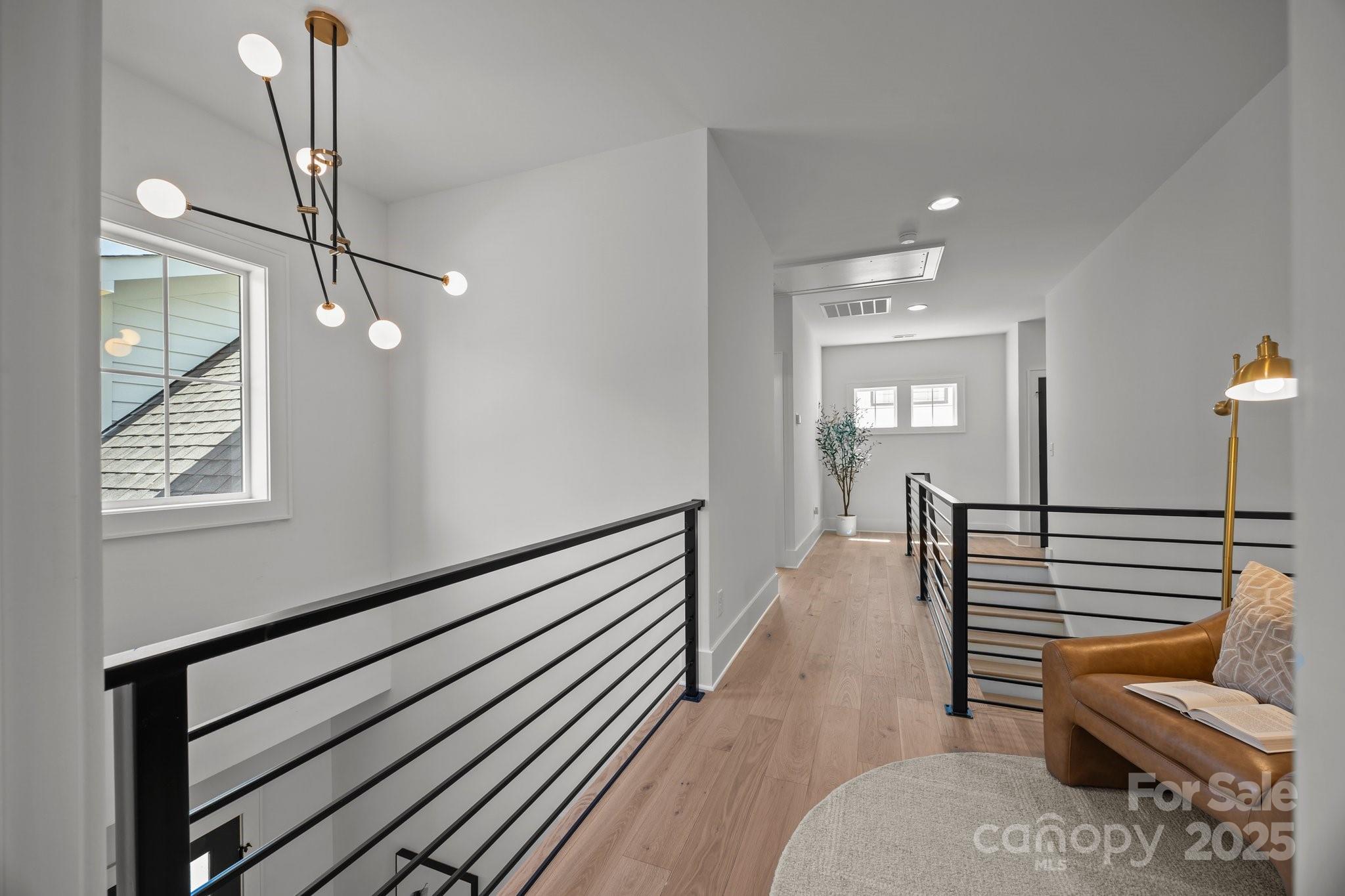 3953 Plainview Road Property Photo 21