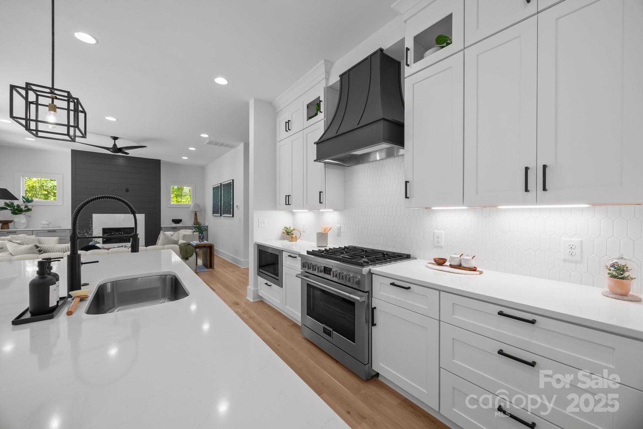 3953 Plainview Road Property Photo 29