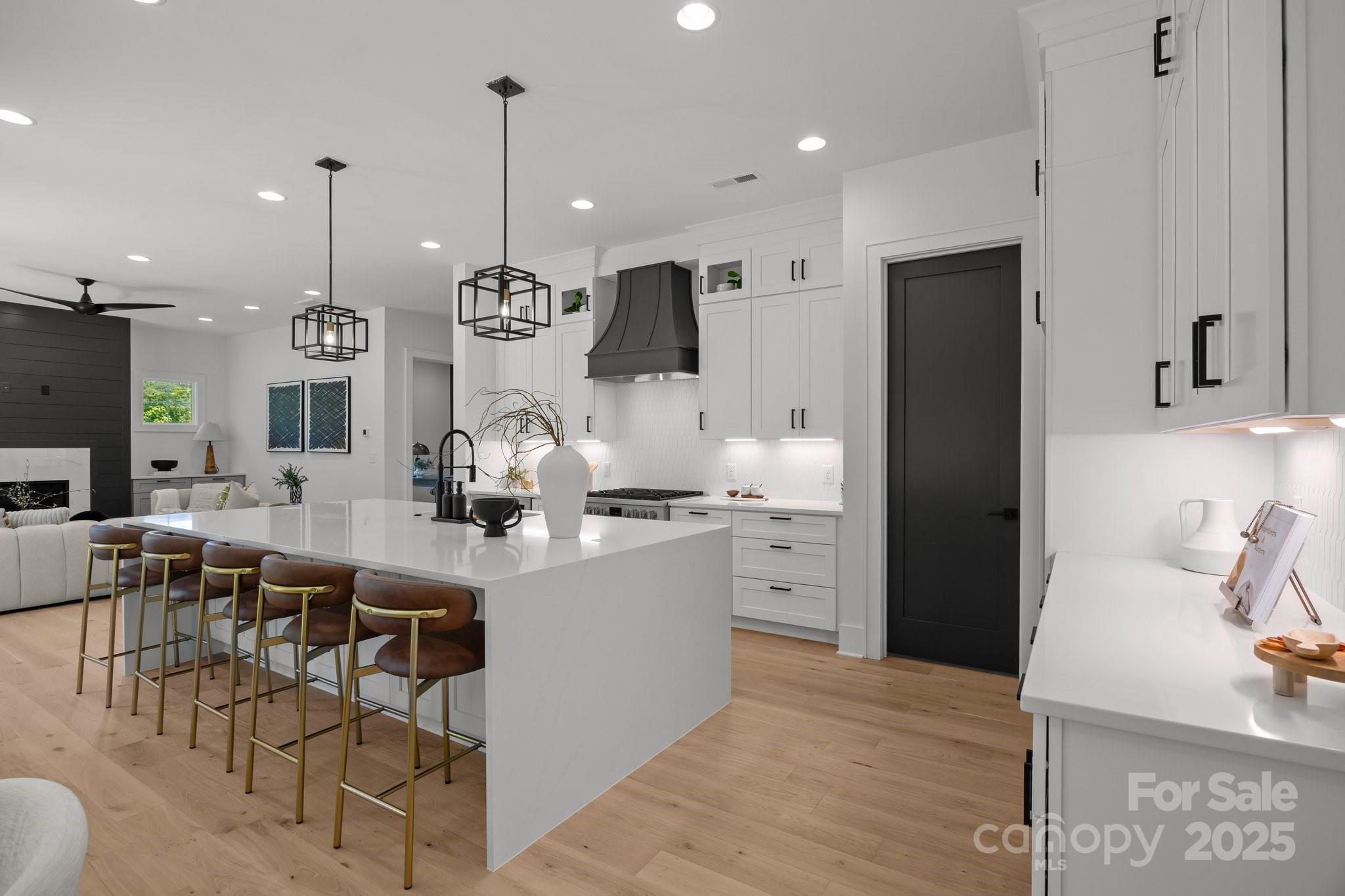 3953 Plainview Road Property Photo 31