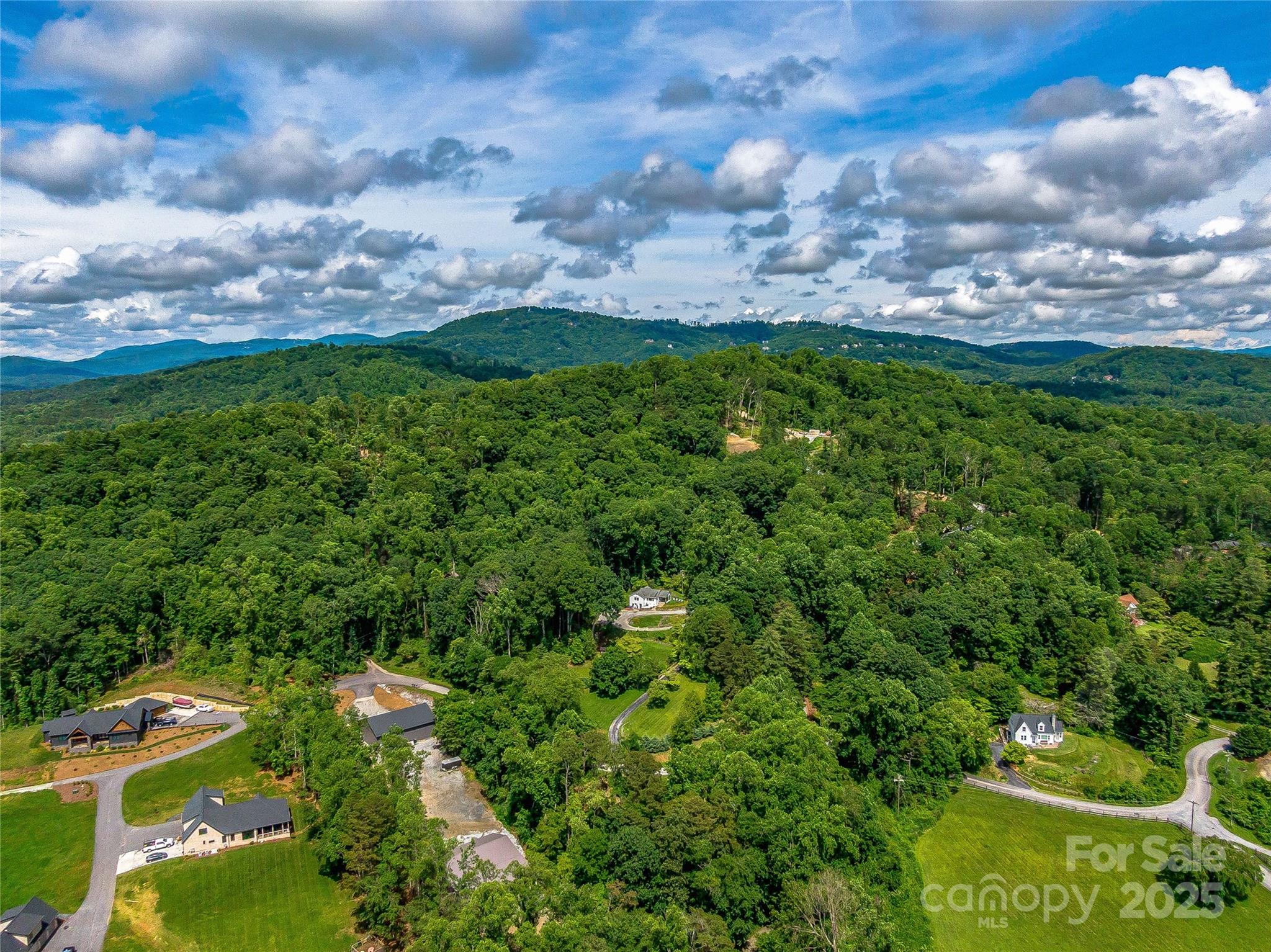 170 Twin Springs Road Property Photo 6