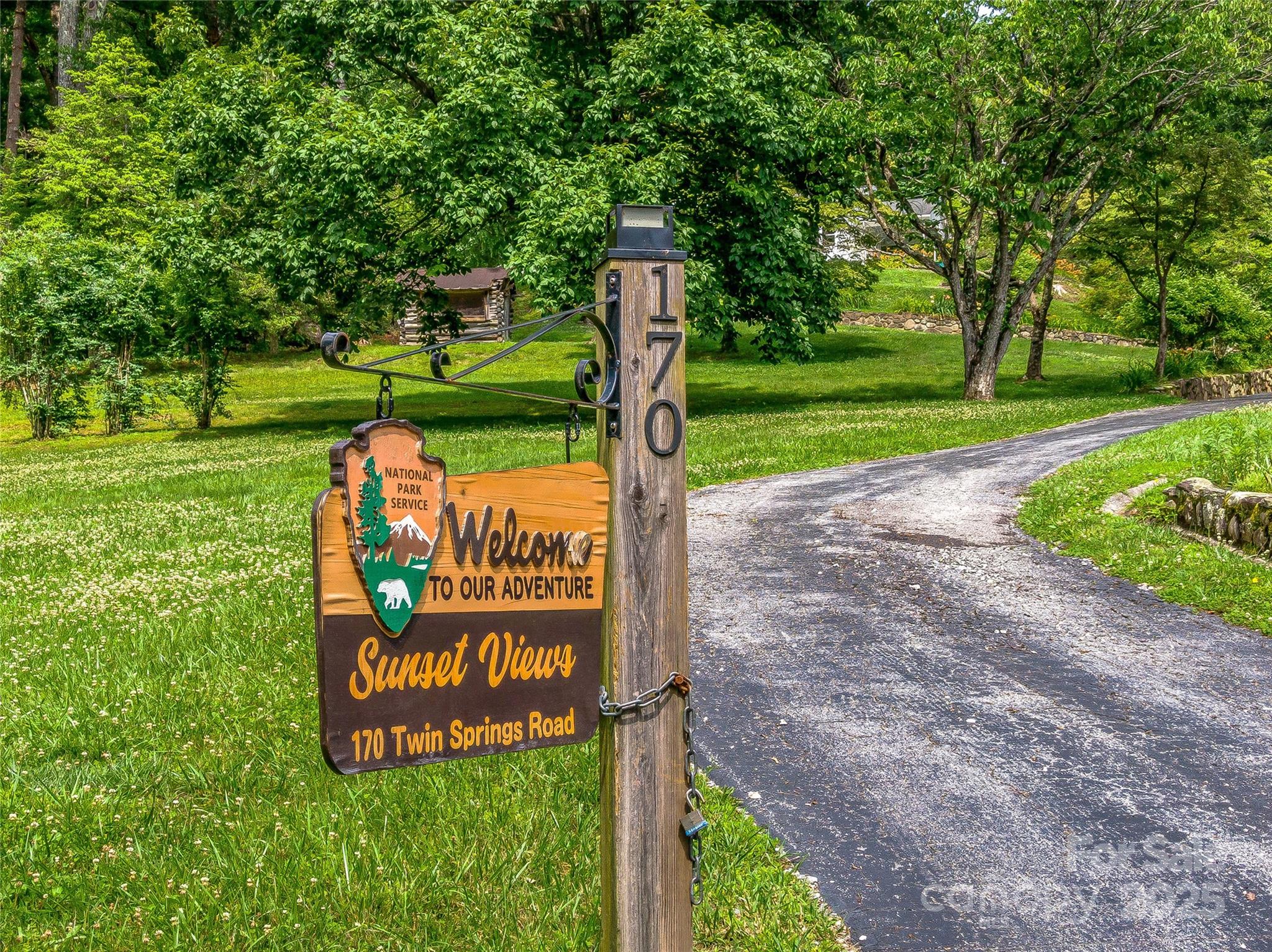 170 Twin Springs Road Property Photo 7