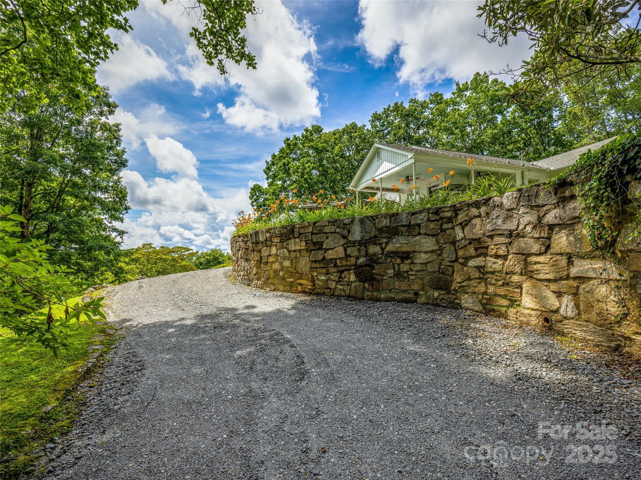 170 Twin Springs Road Property Photo 25