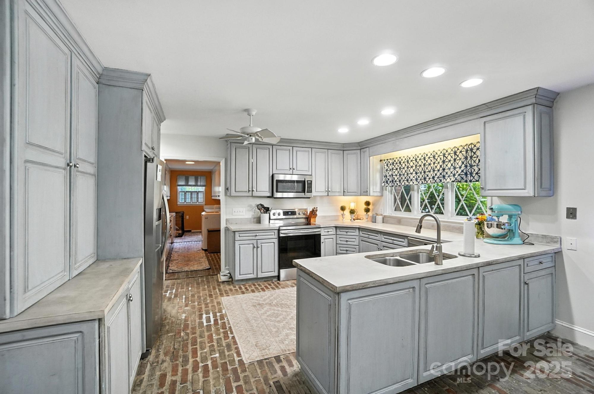 307 Dogwood Drive Property Photo 16