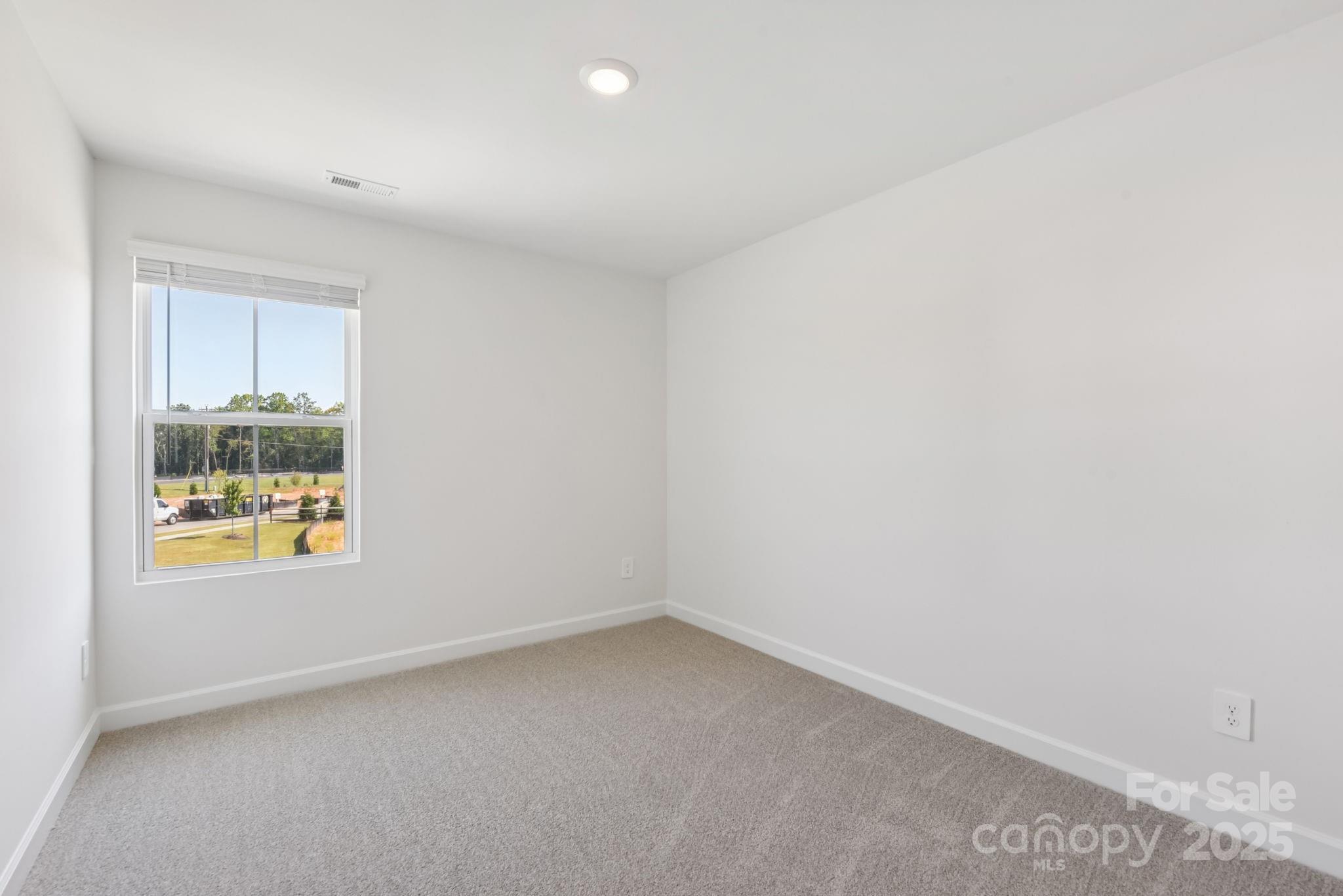 214 Tiger Lily Drive Property Photo 9