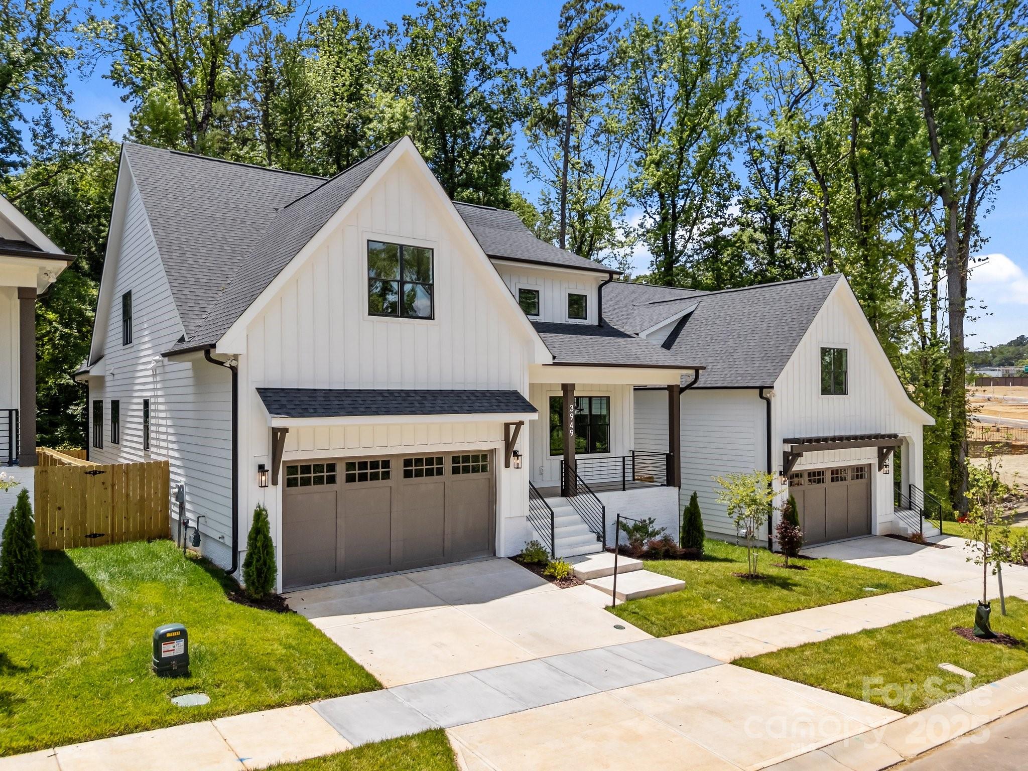 3949 Plainview Road Property Photo 3