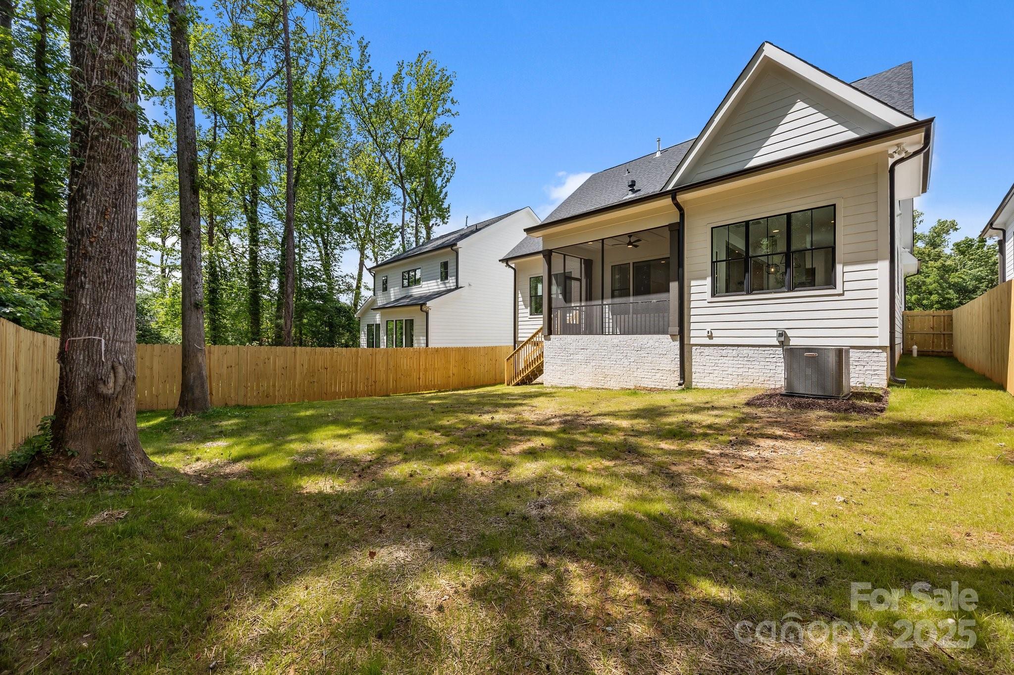 3949 Plainview Road Property Photo 7