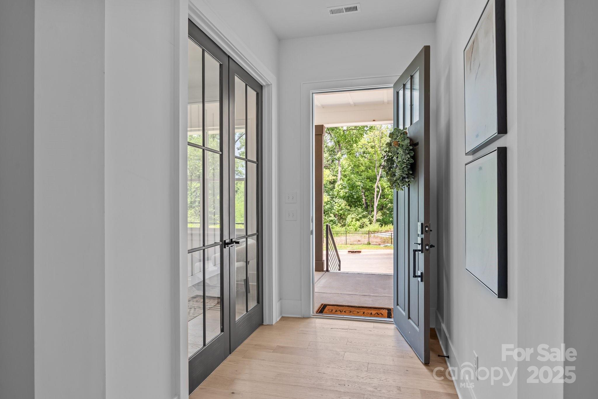 3949 Plainview Road Property Photo 13