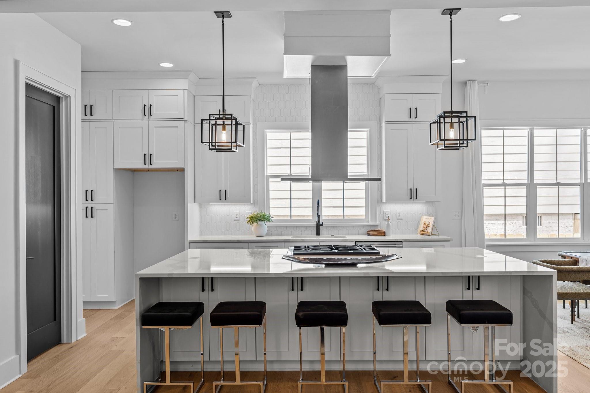 3949 Plainview Road Property Photo 17