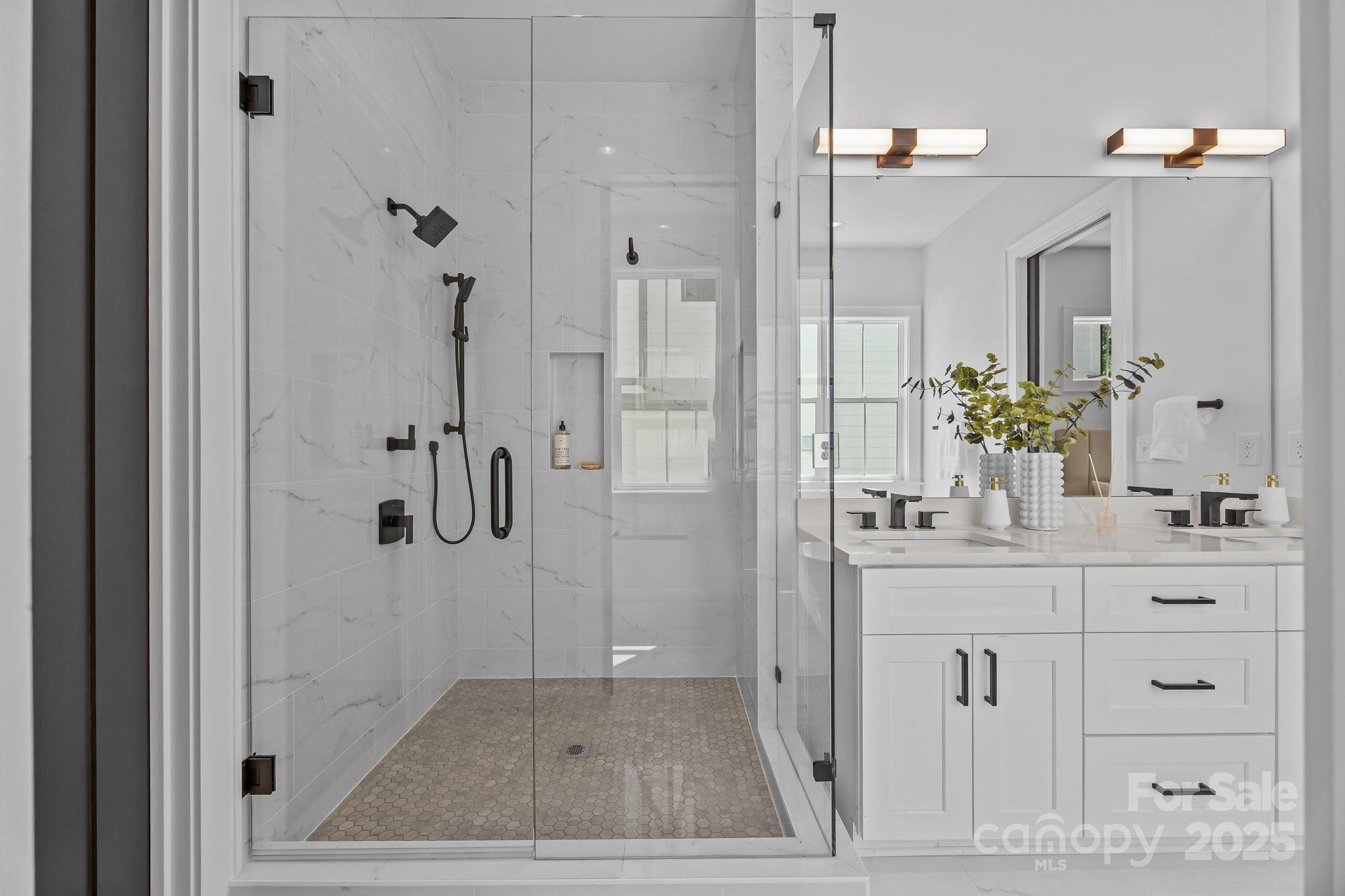 3949 Plainview Road Property Photo 25