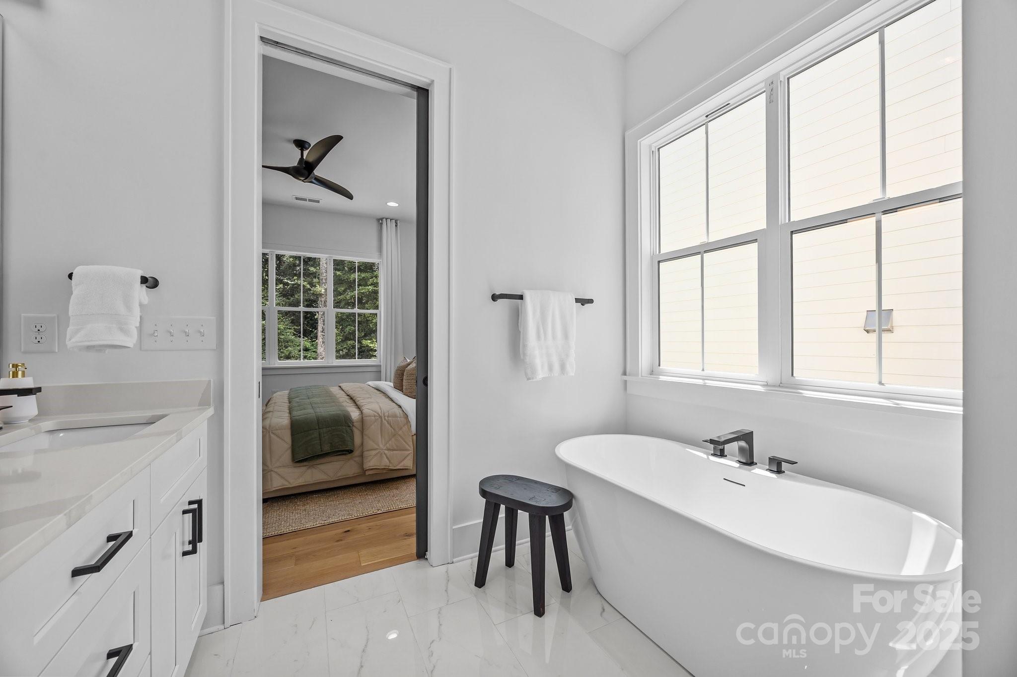 3949 Plainview Road Property Photo 26