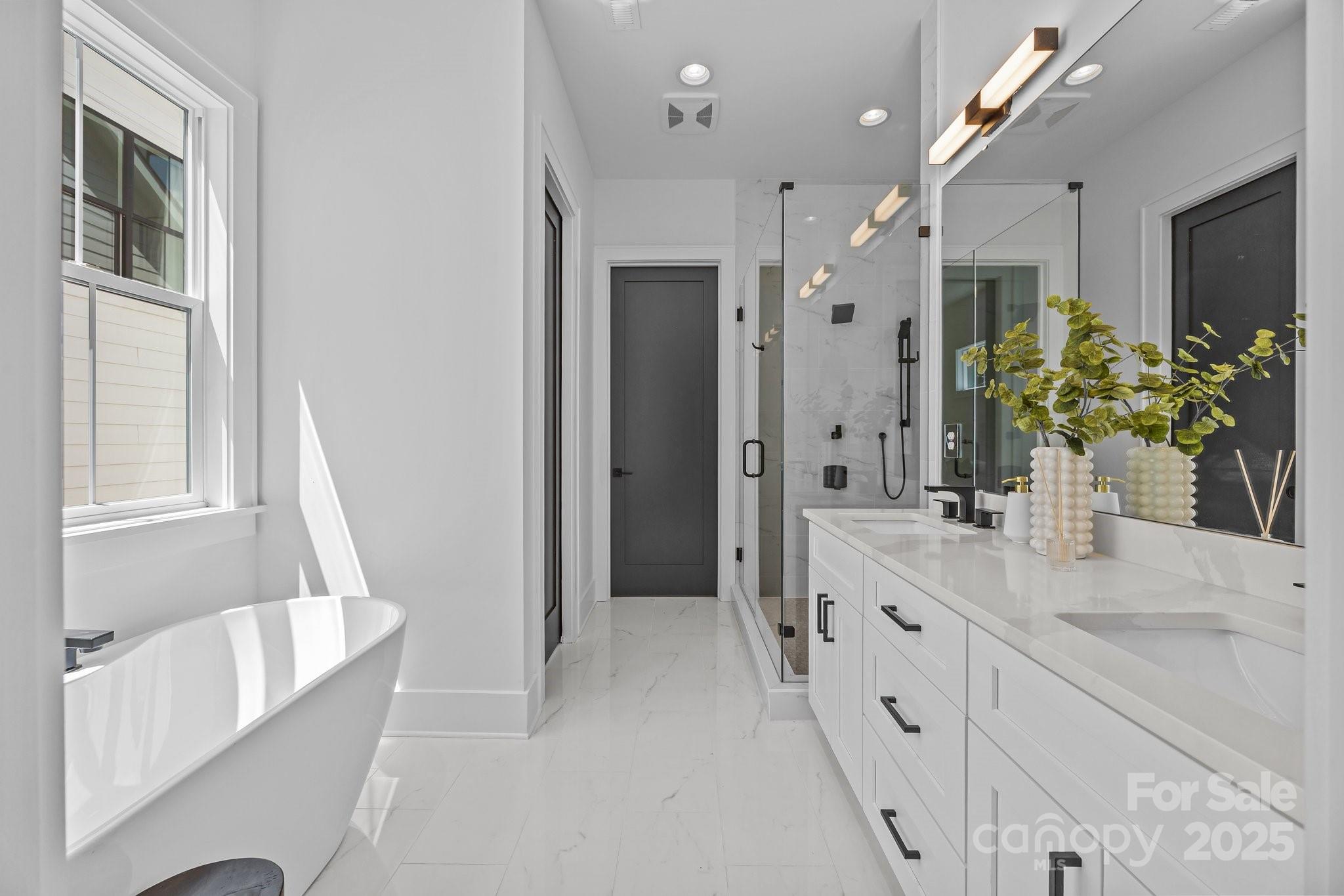 3949 Plainview Road Property Photo 27