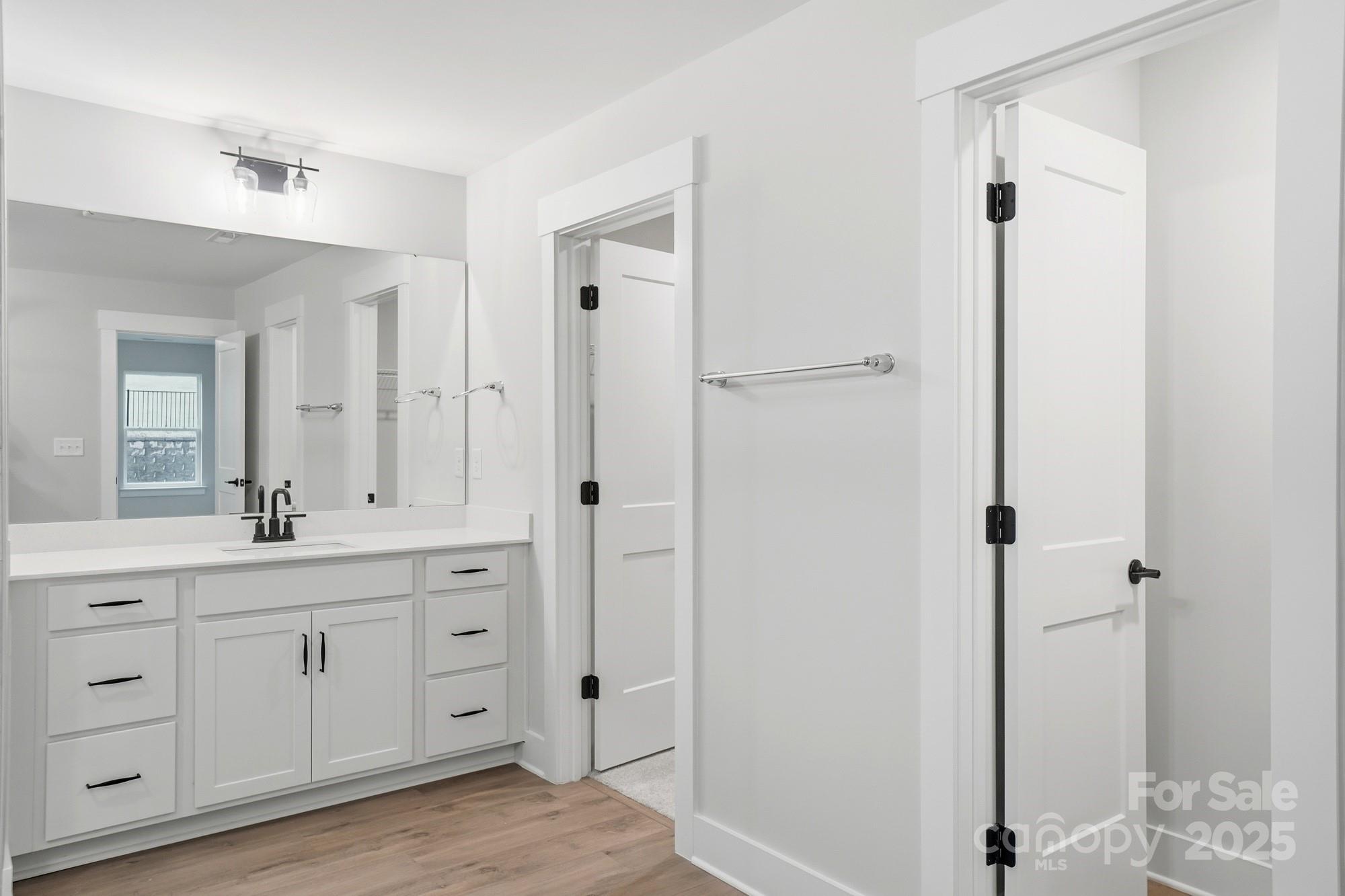 111 Longwood Road 59 Property Photo 28