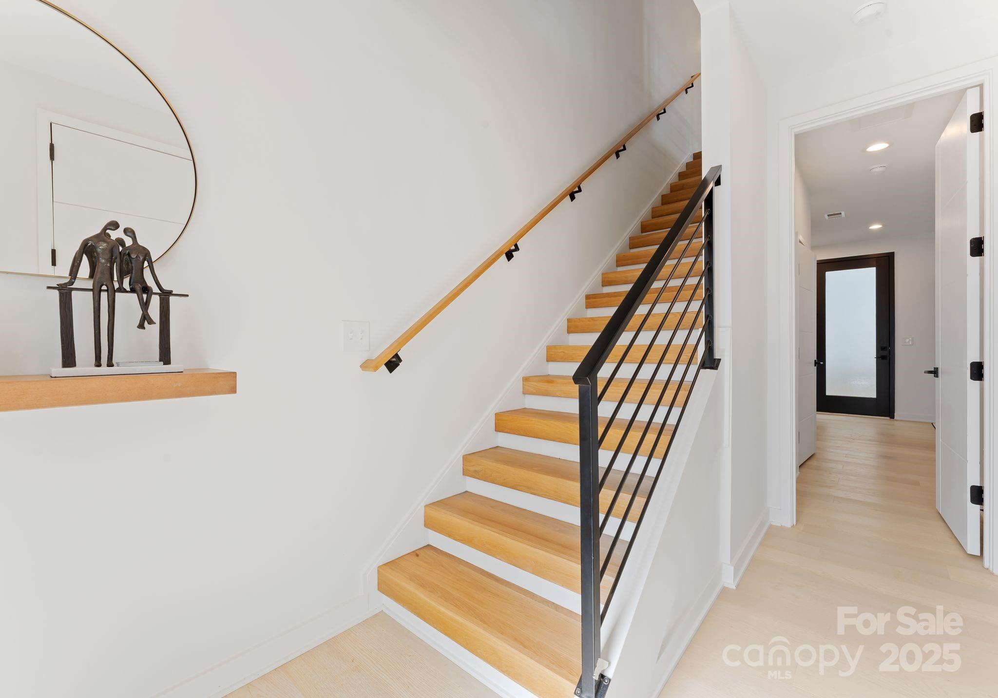 412 State Street Property Photo 4