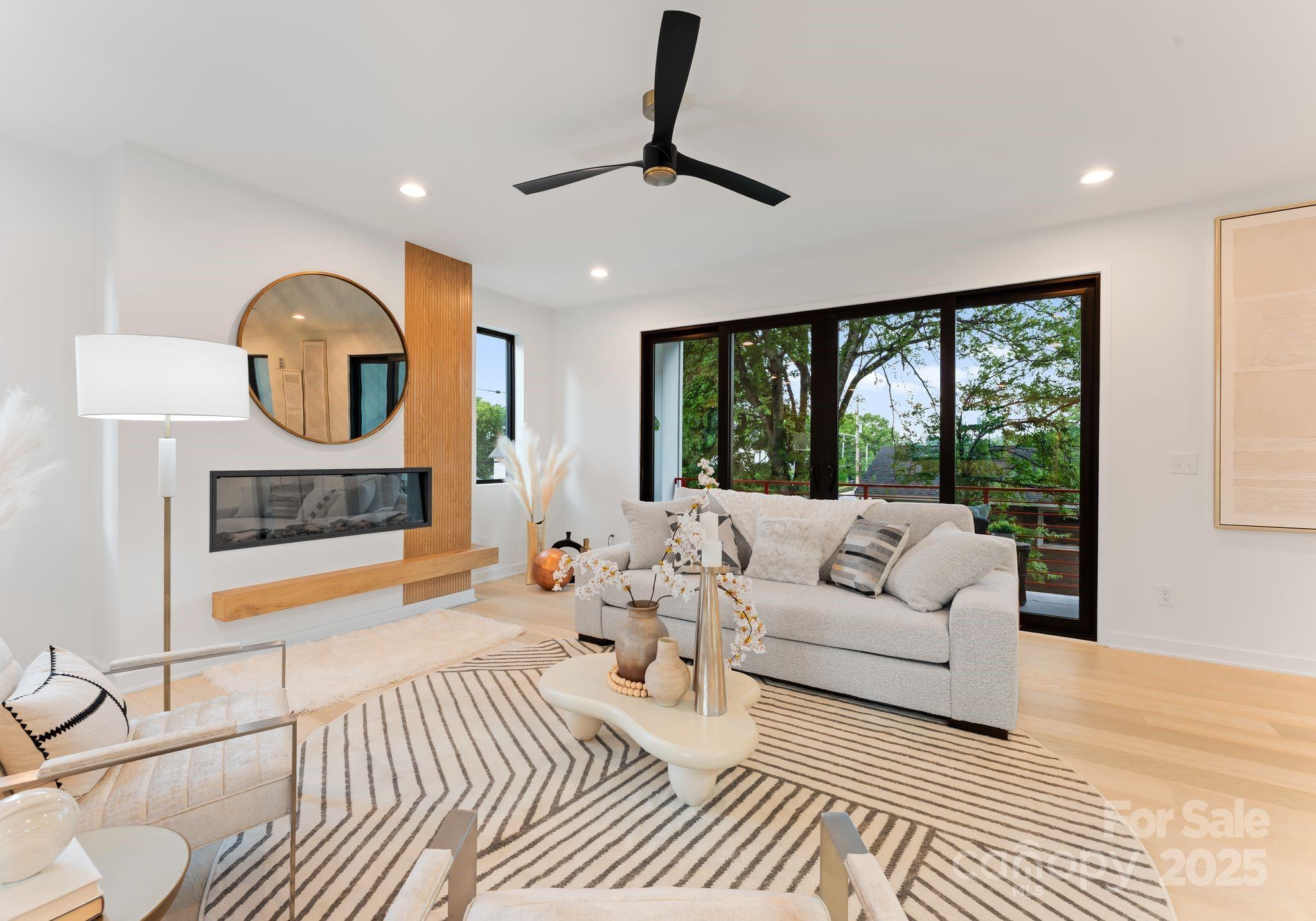 412 State Street Property Photo 6